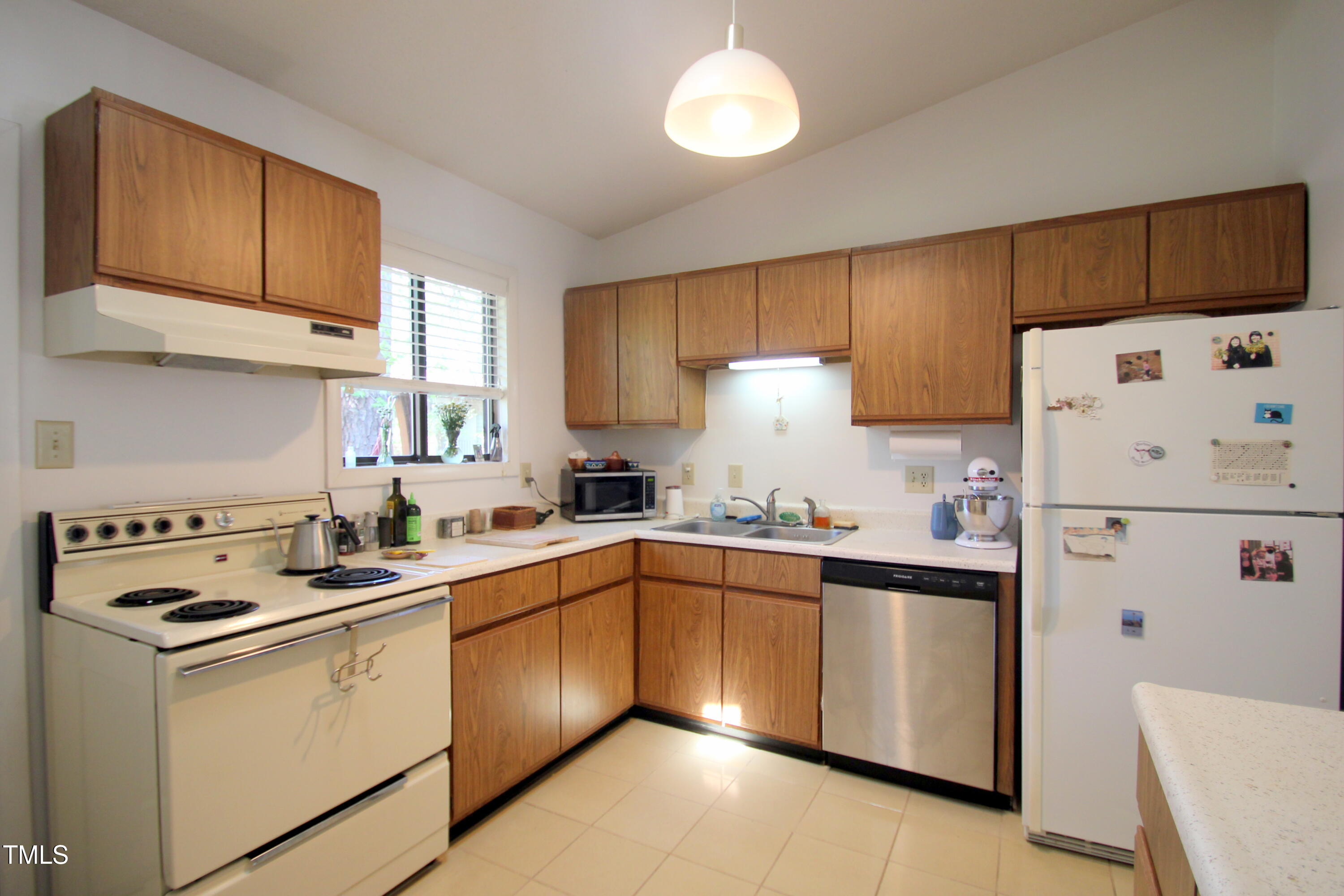 502 W Poplar Avenue # C2