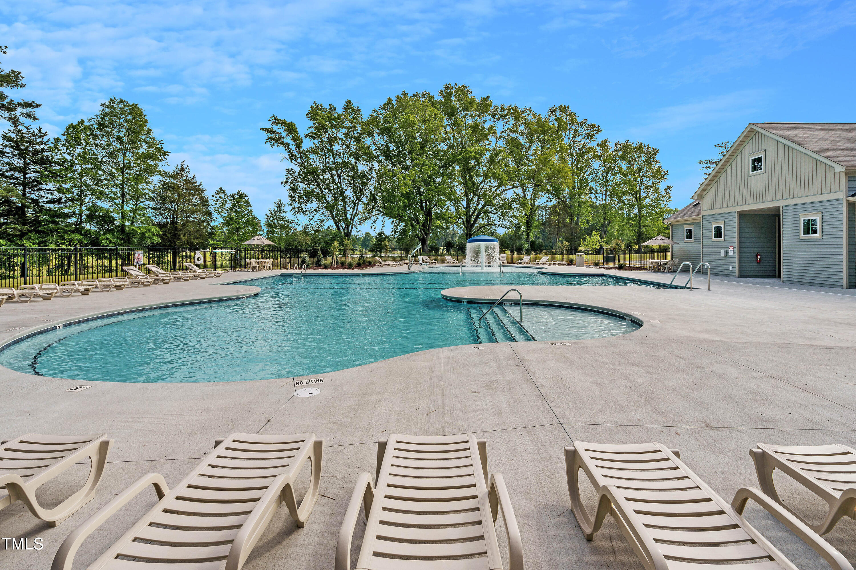 813 Kenyon Spring Drive