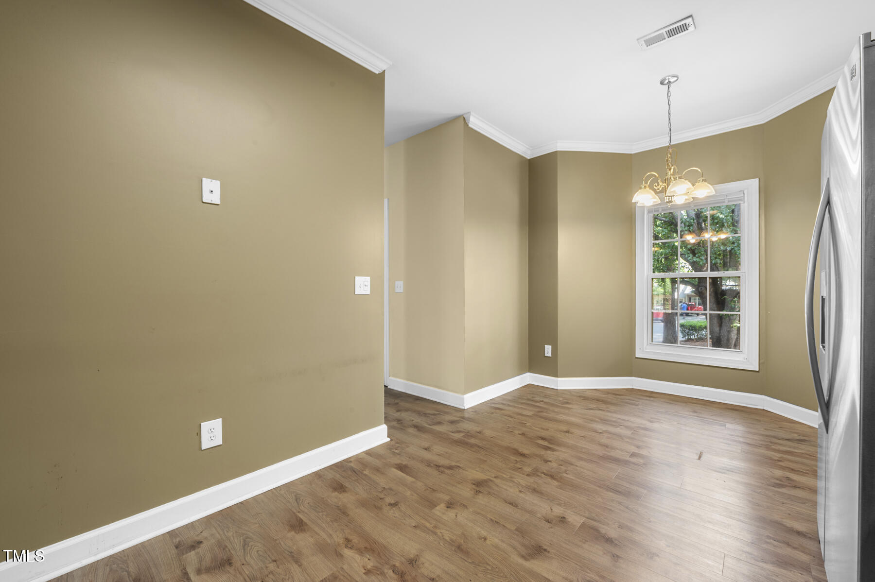 2623 Broad Oaks Place