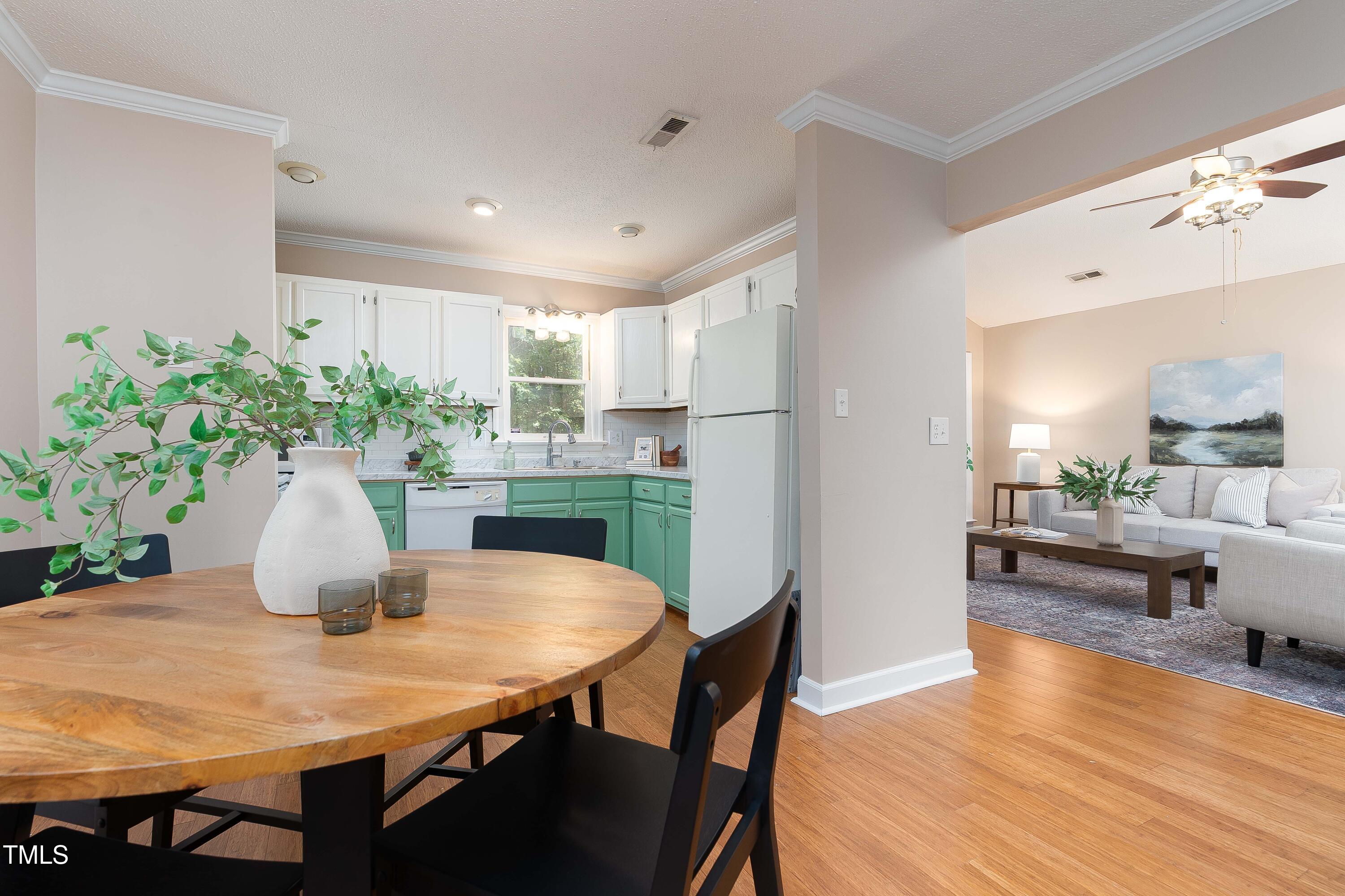 200 W Woodcroft Parkway # 52a