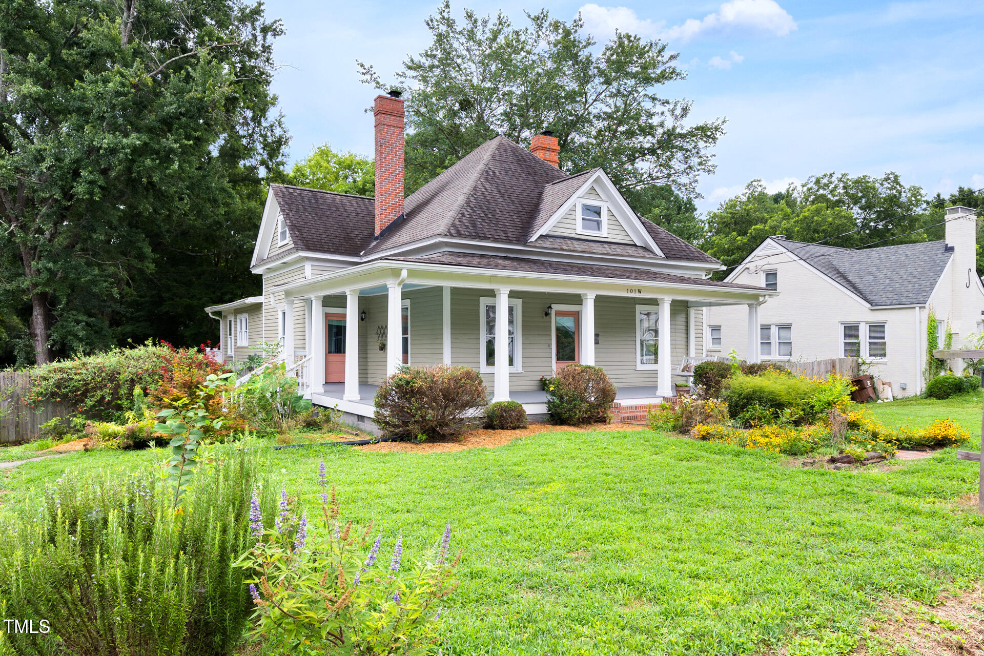 101 W Delafield Avenue
