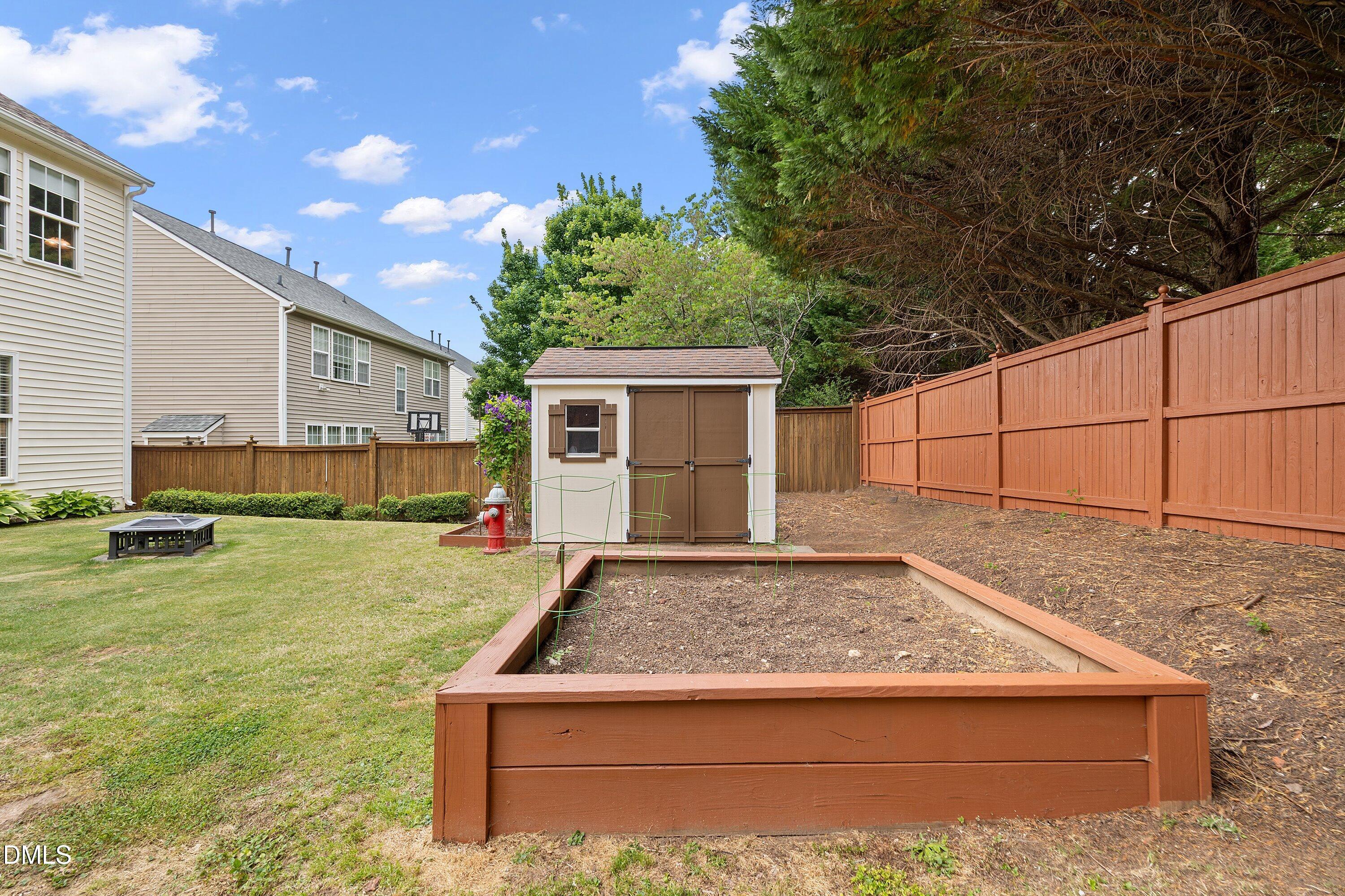 7400 Silver View Lane