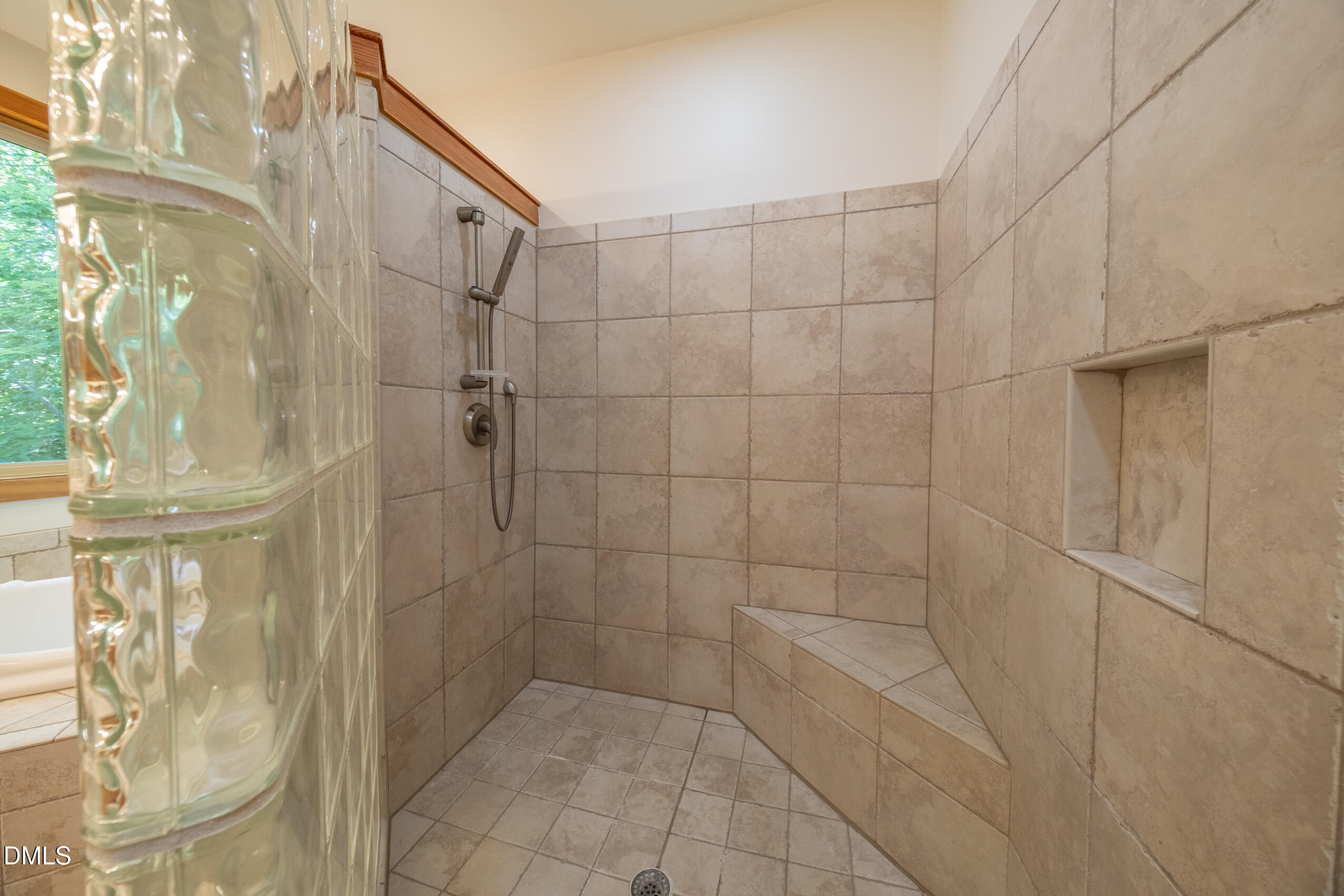 2390 Lamont Norwood Road