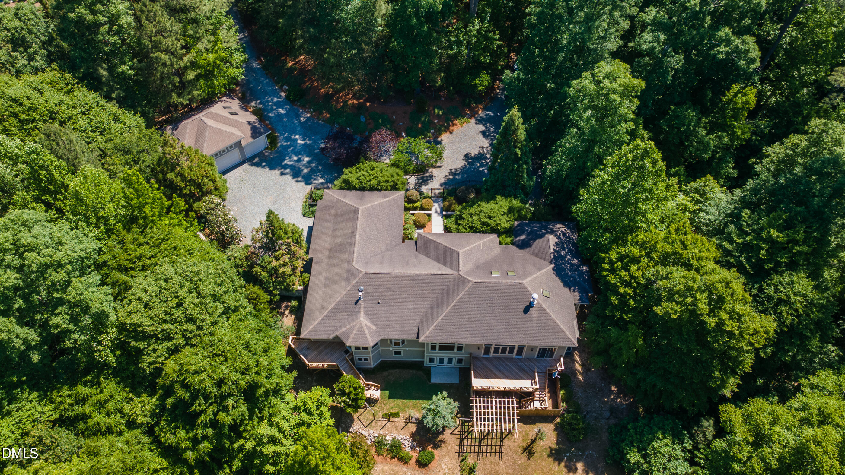 2390 Lamont Norwood Road
