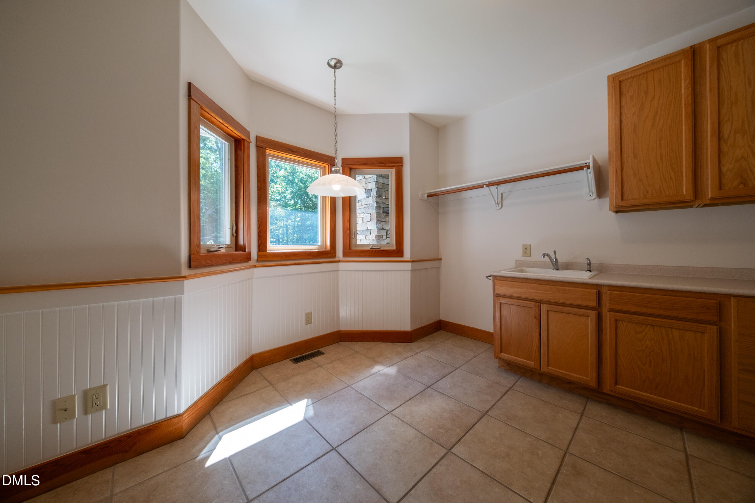 2390 Lamont Norwood Road
