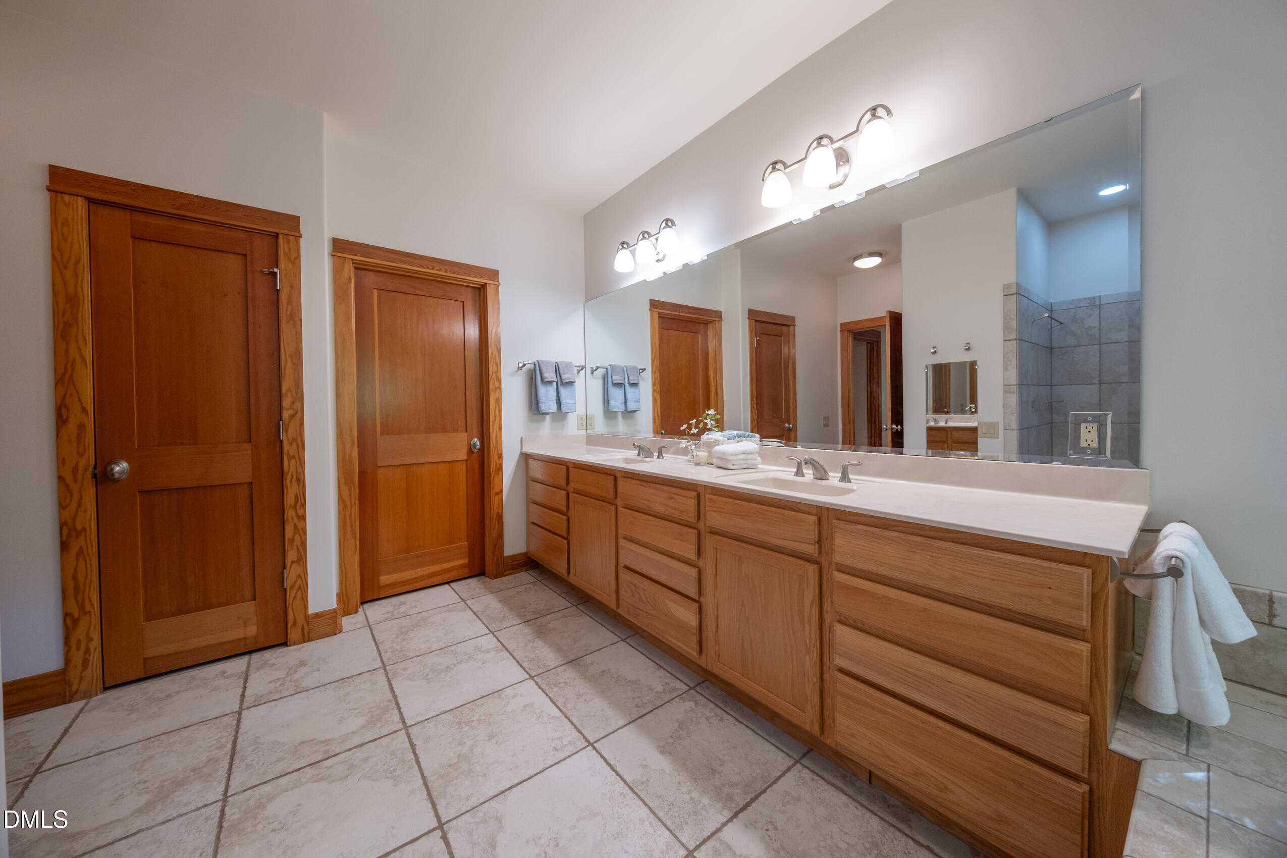 2390 Lamont Norwood Road