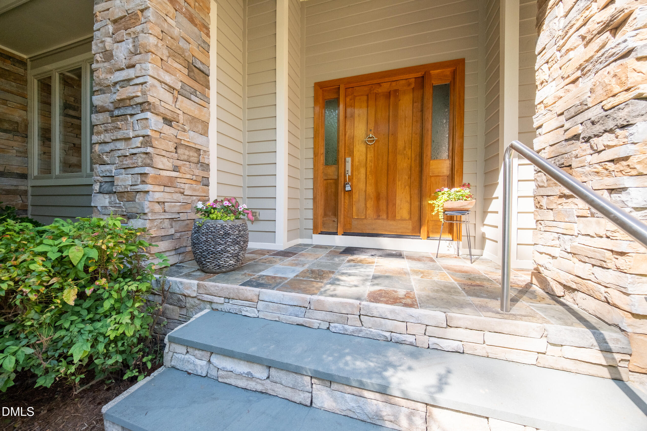 2390 Lamont Norwood Road