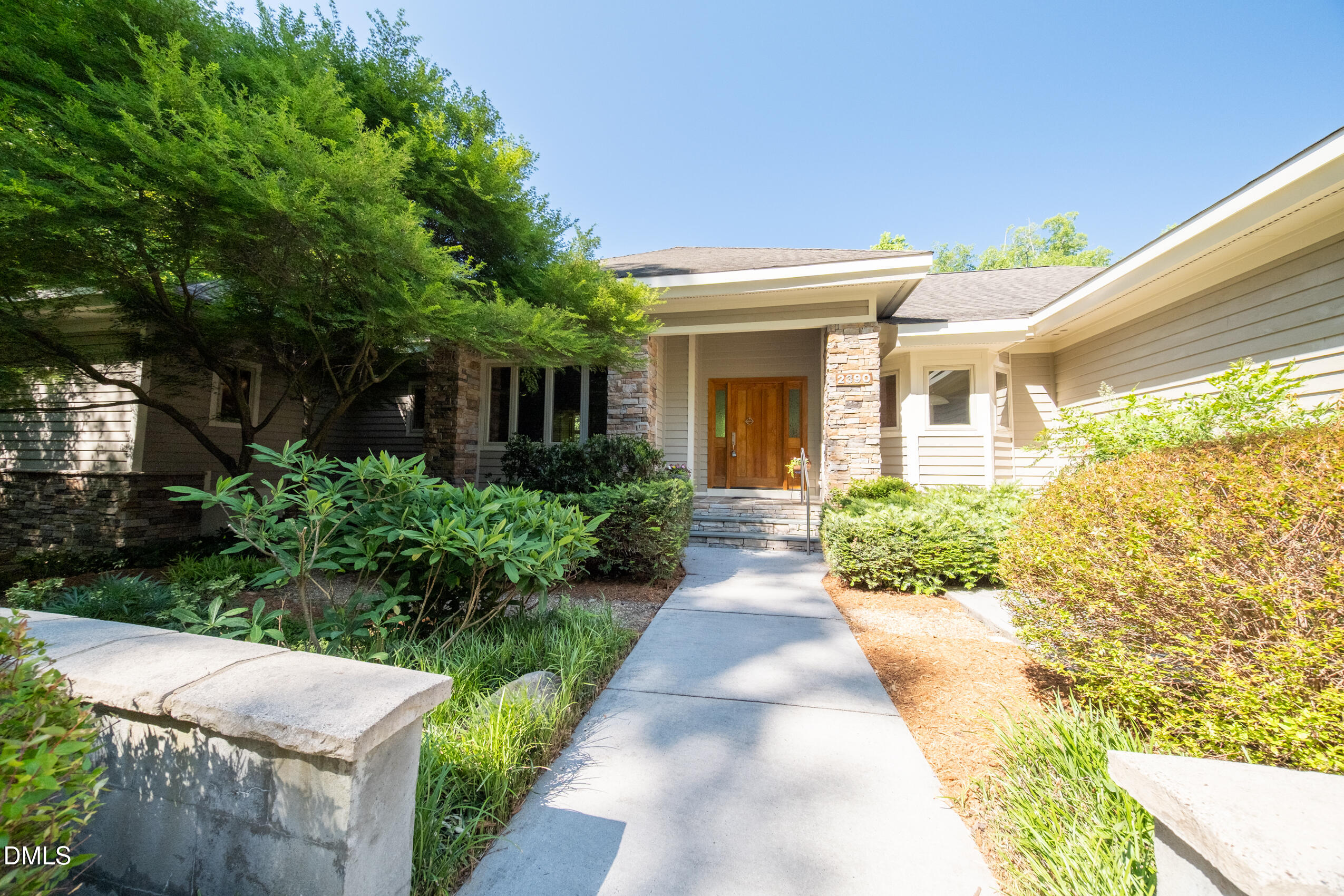 2390 Lamont Norwood Road