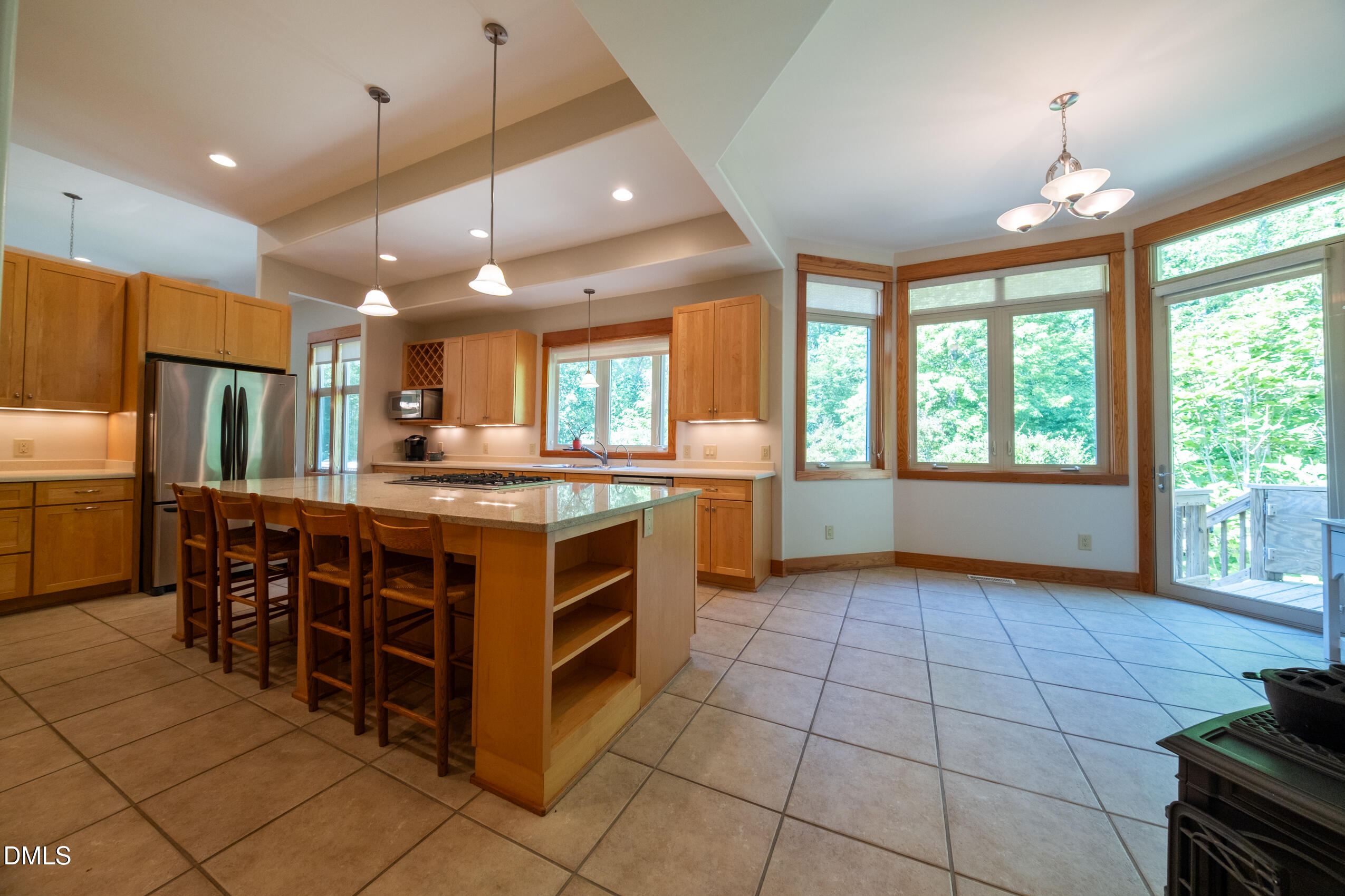2390 Lamont Norwood Road