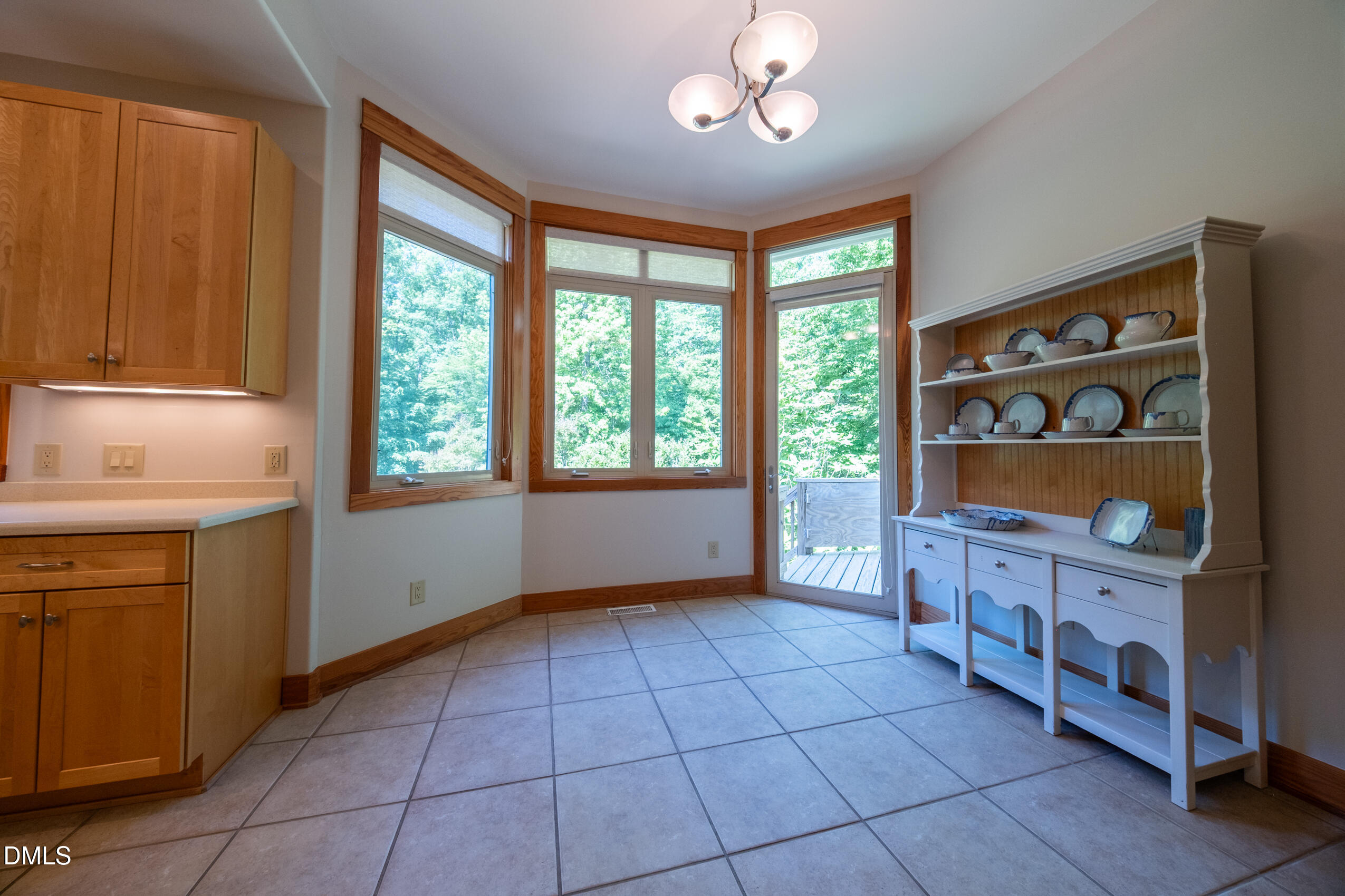 2390 Lamont Norwood Road