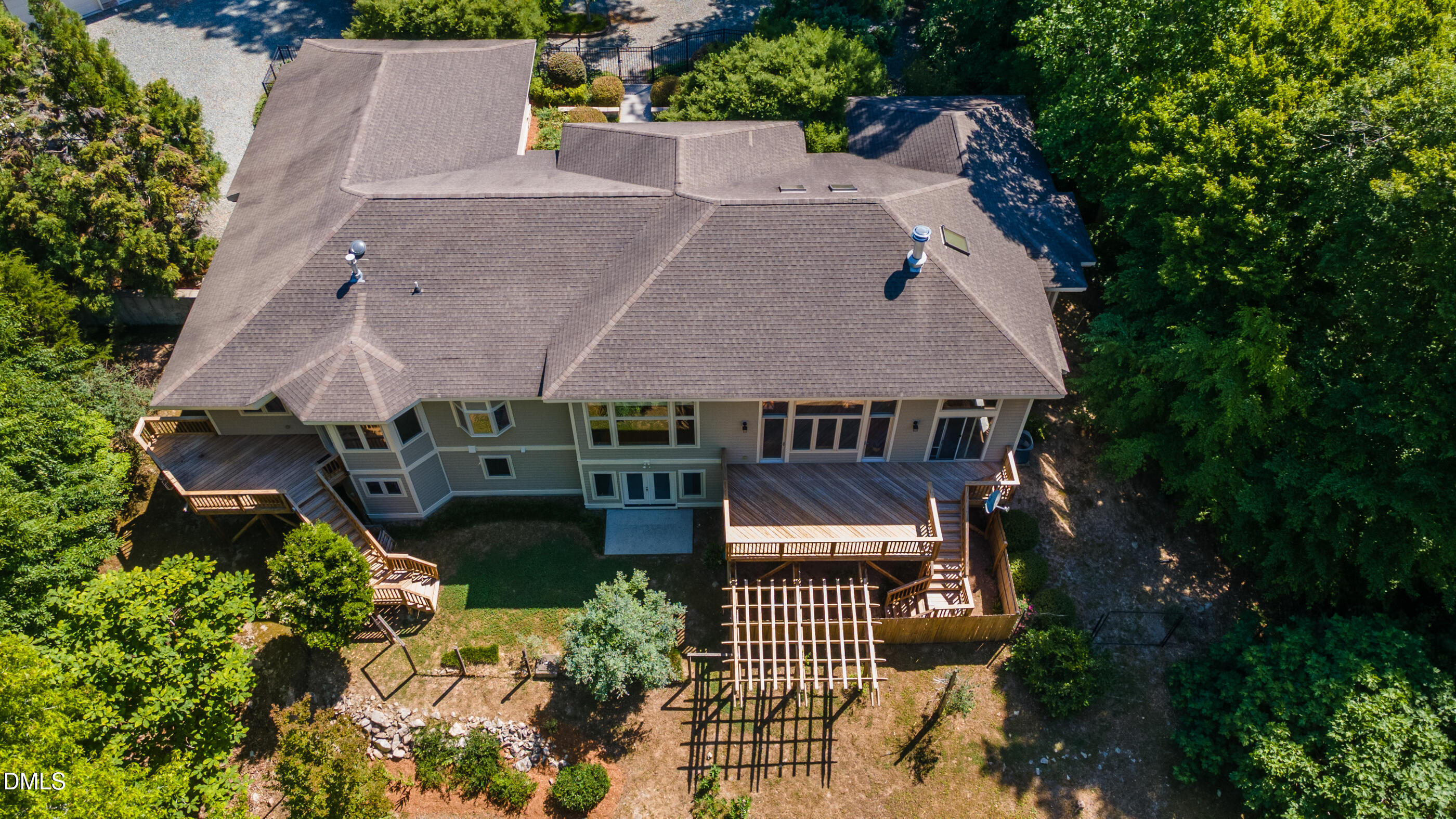 2390 Lamont Norwood Road