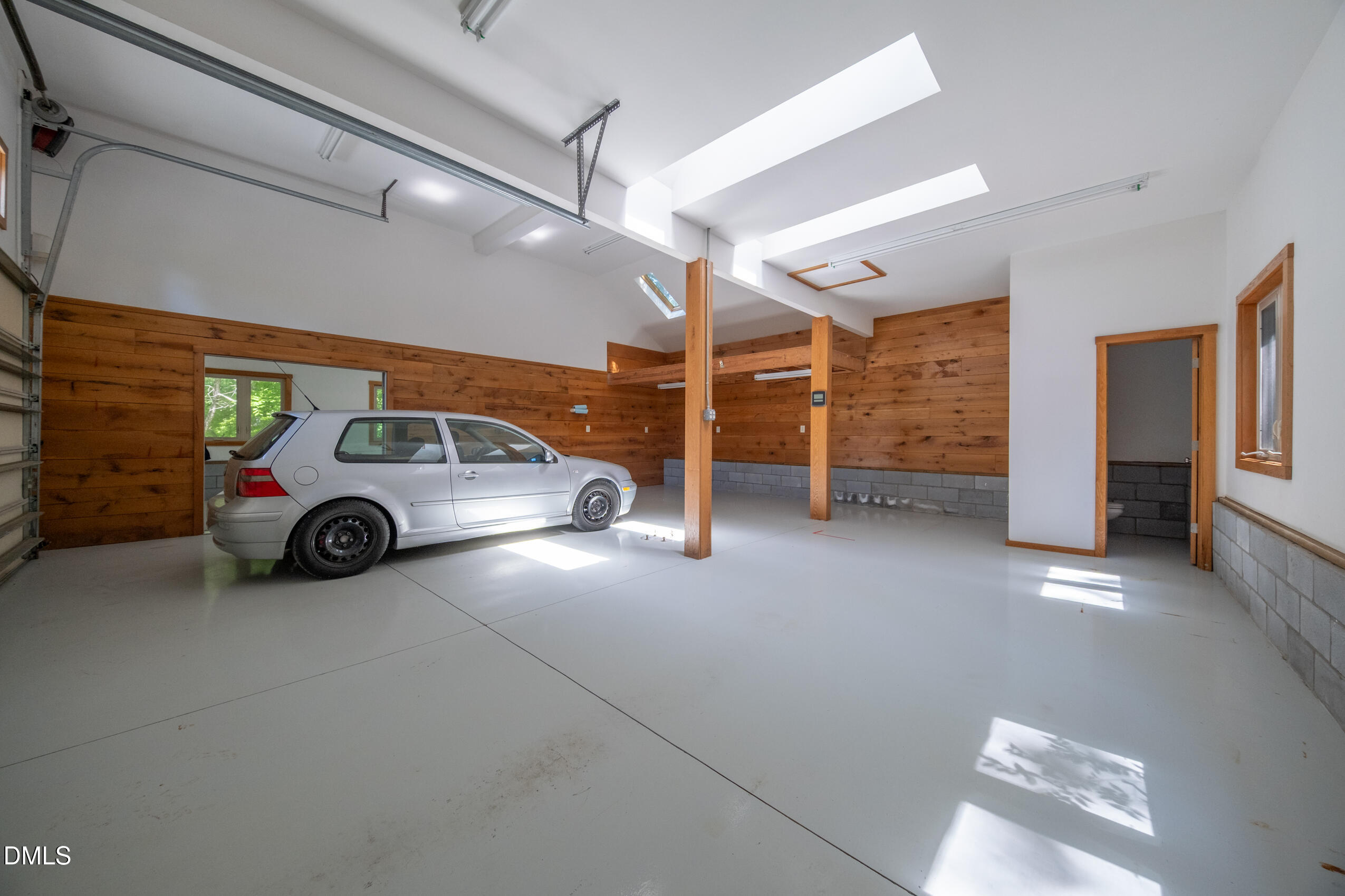 2390 Lamont Norwood Road