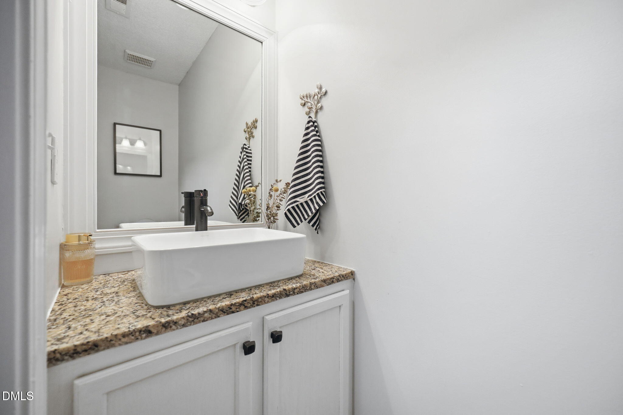 1603 Oak Grove Parkway