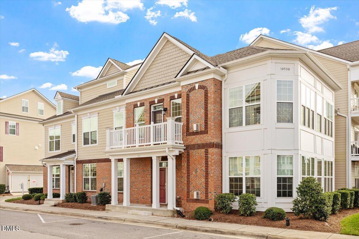 10530 Sablewood Drive # 215