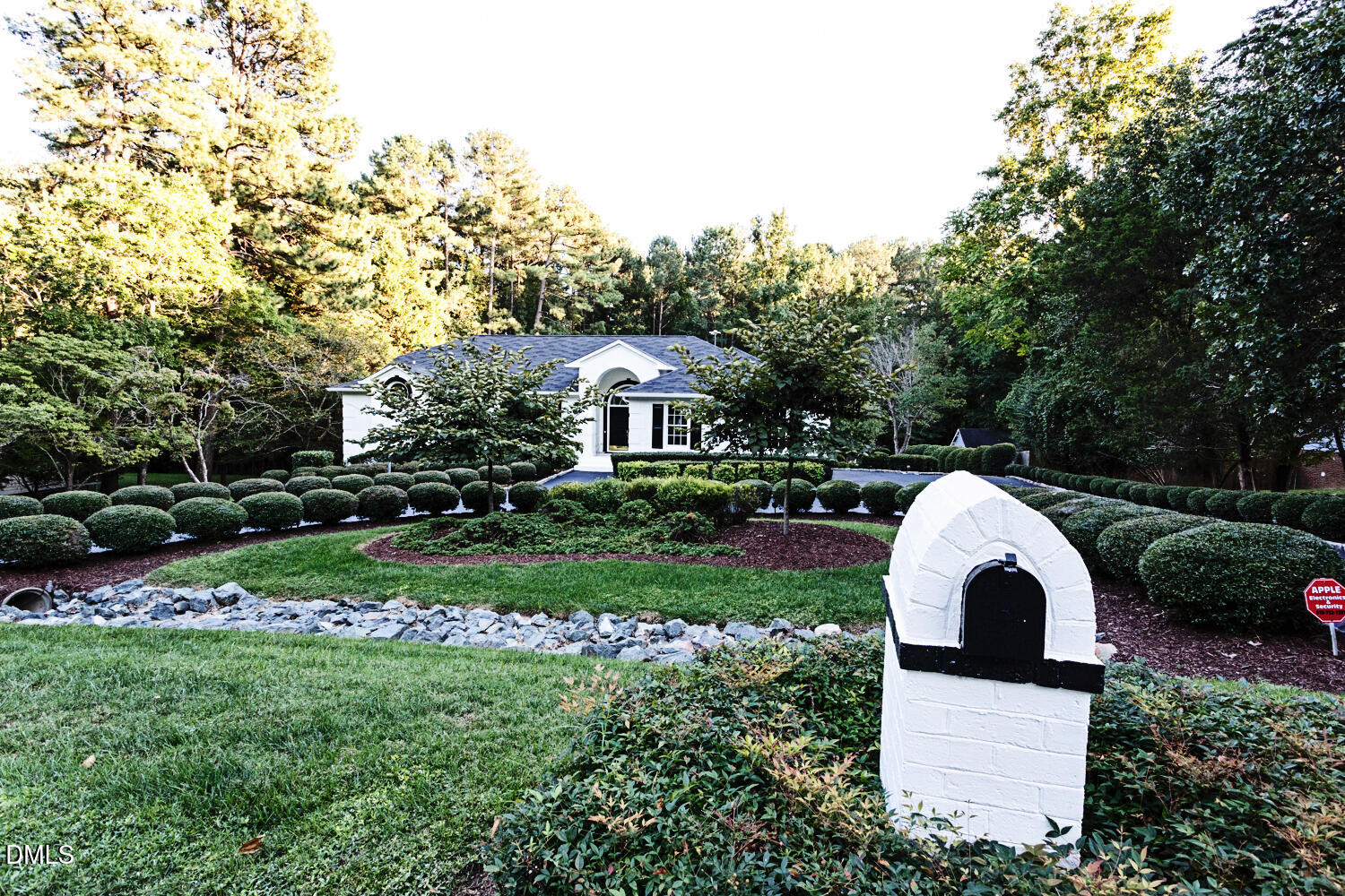 1823 Grande Oaks Road