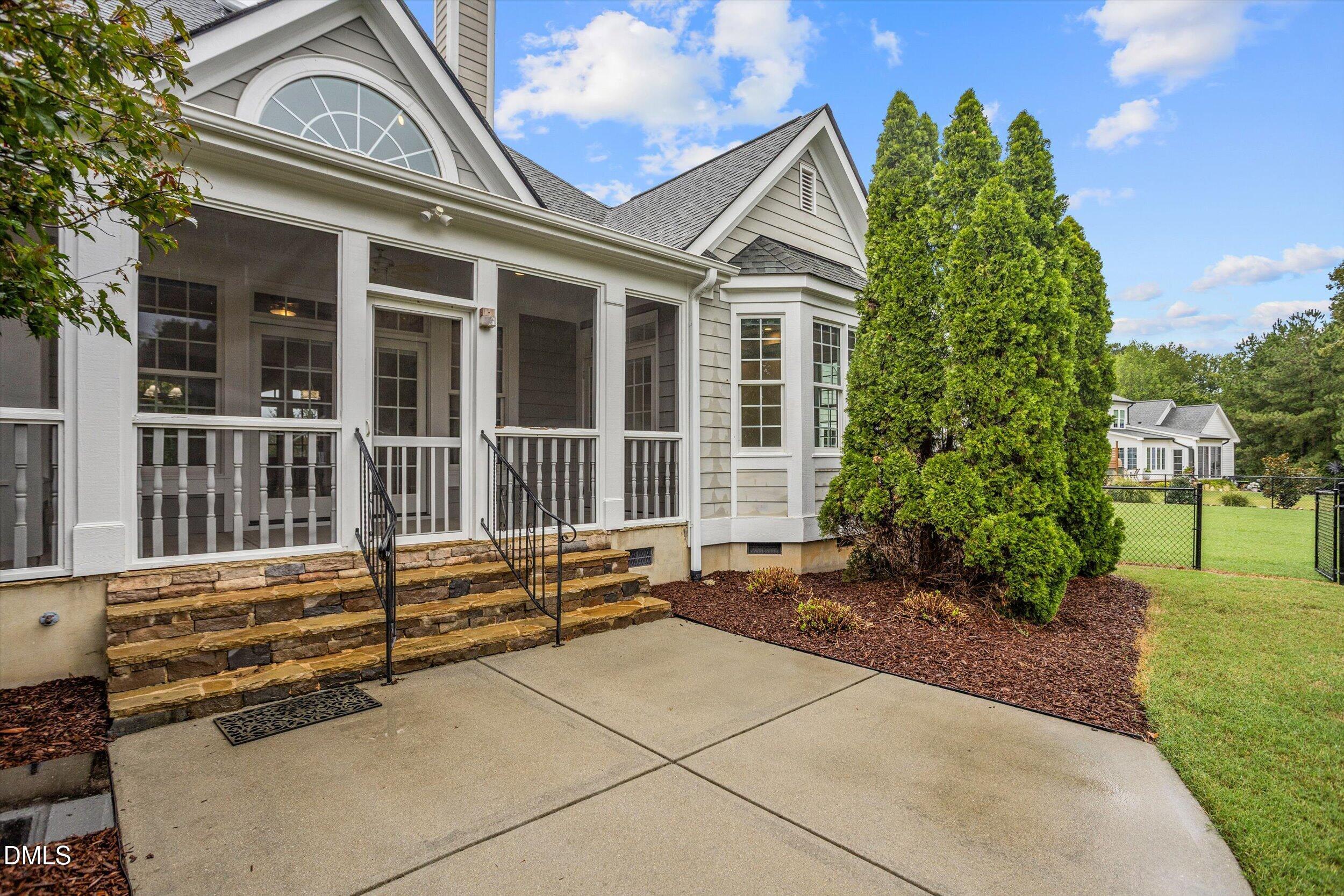 20 Magnolia Lane