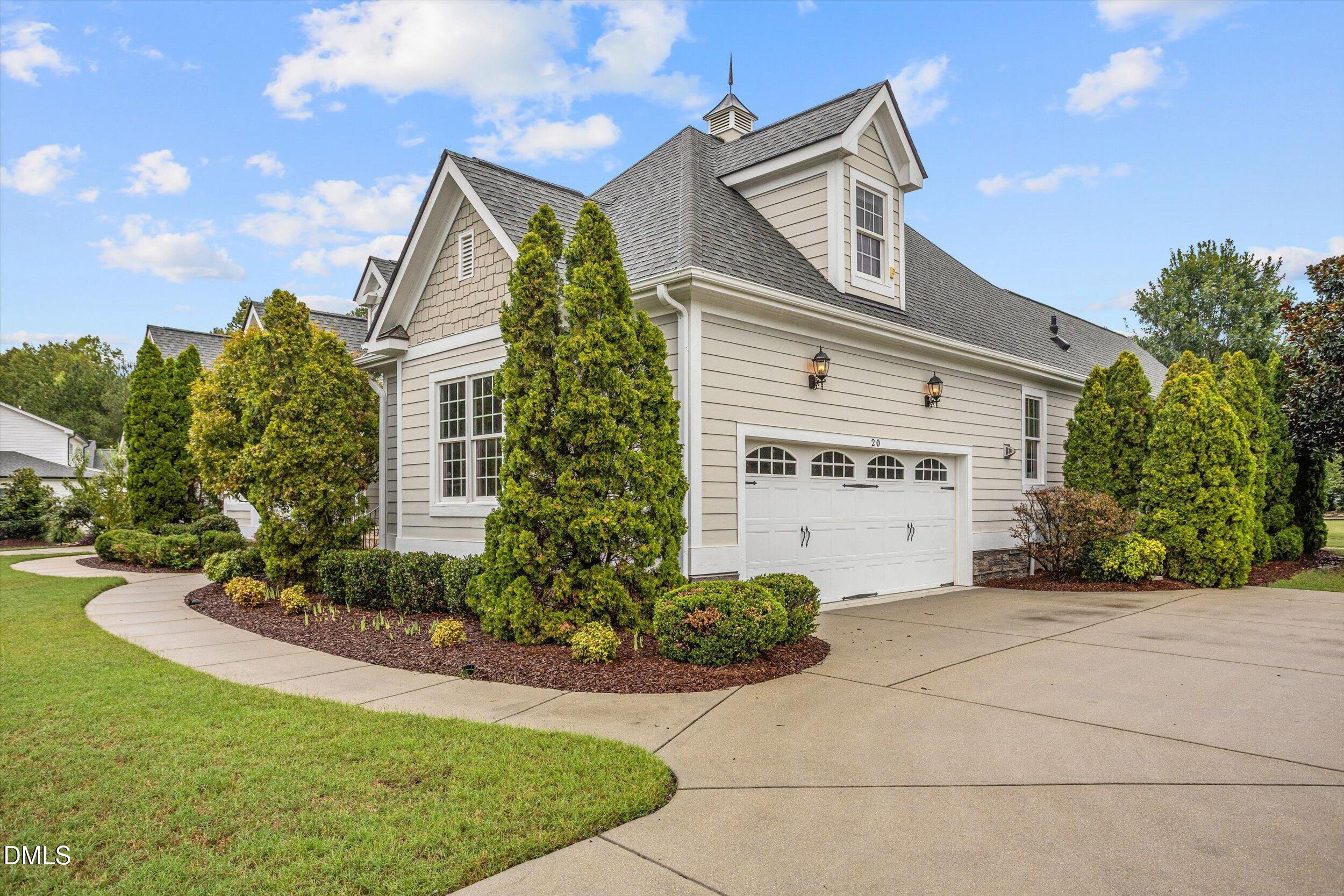 20 Magnolia Lane