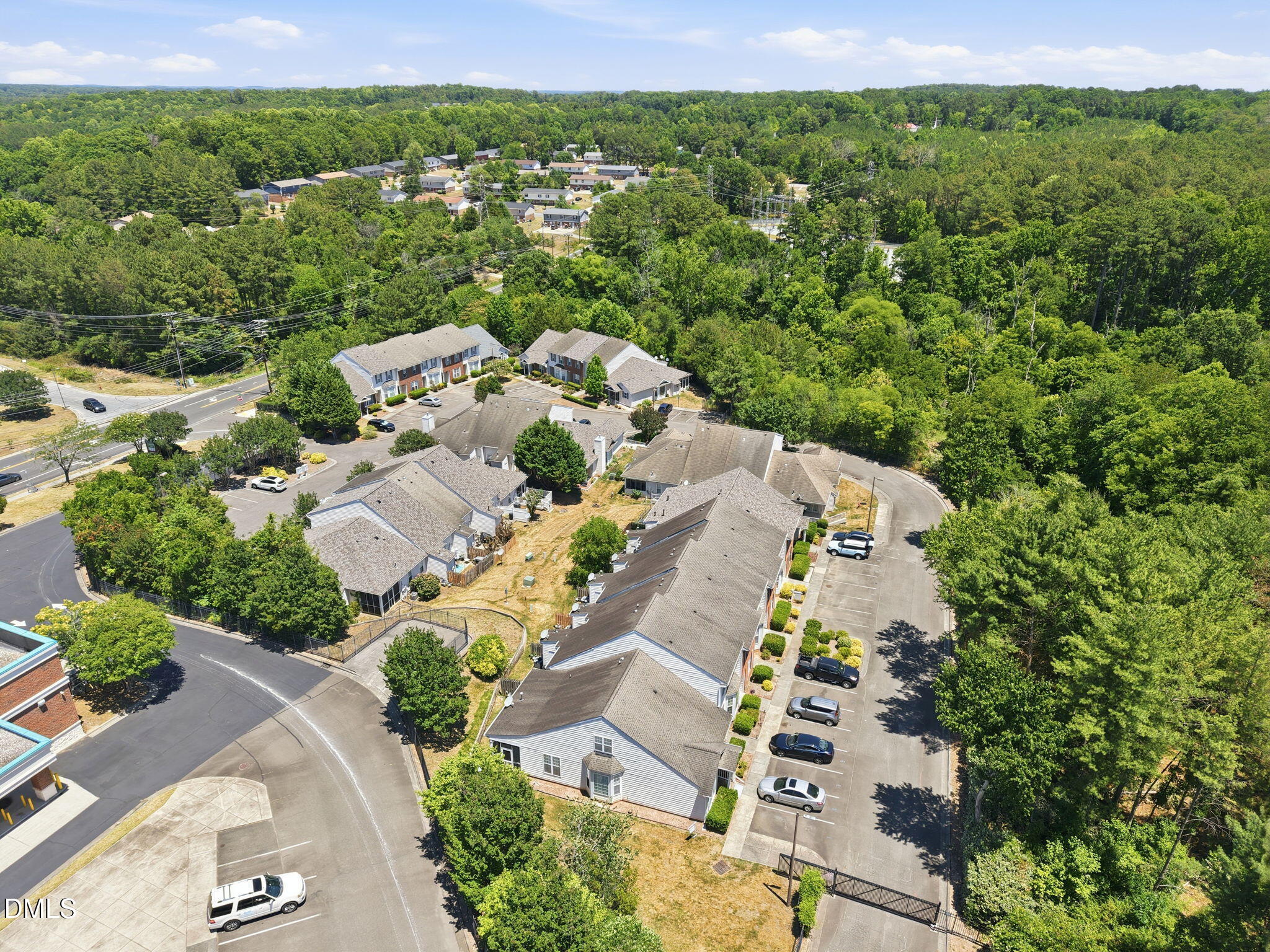 11 Signet Drive