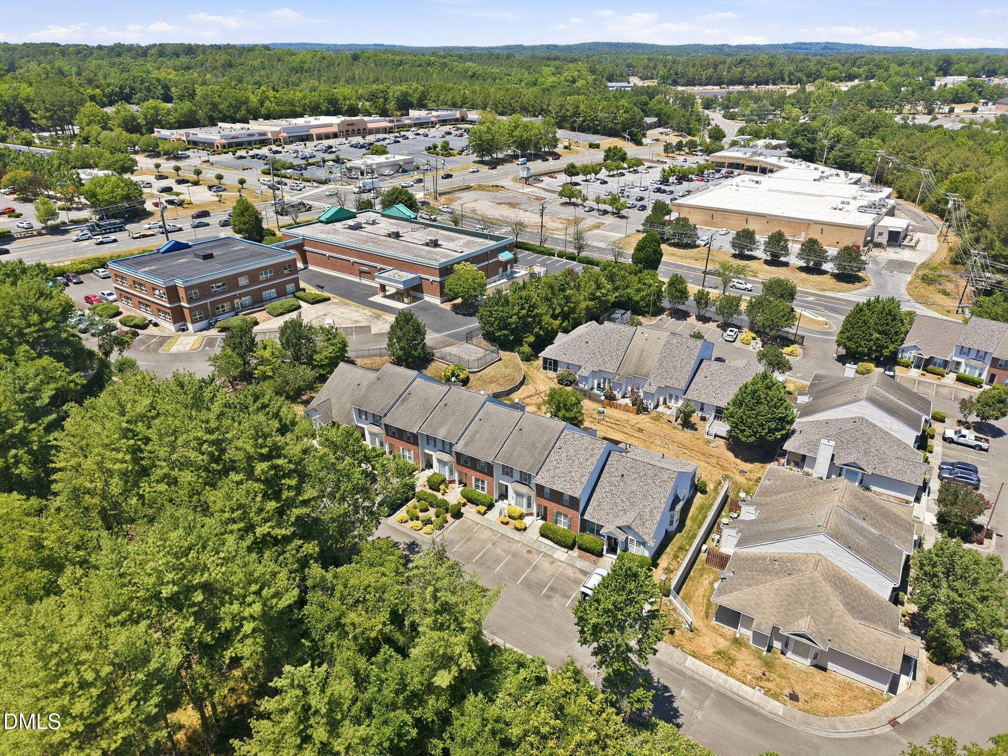11 Signet Drive