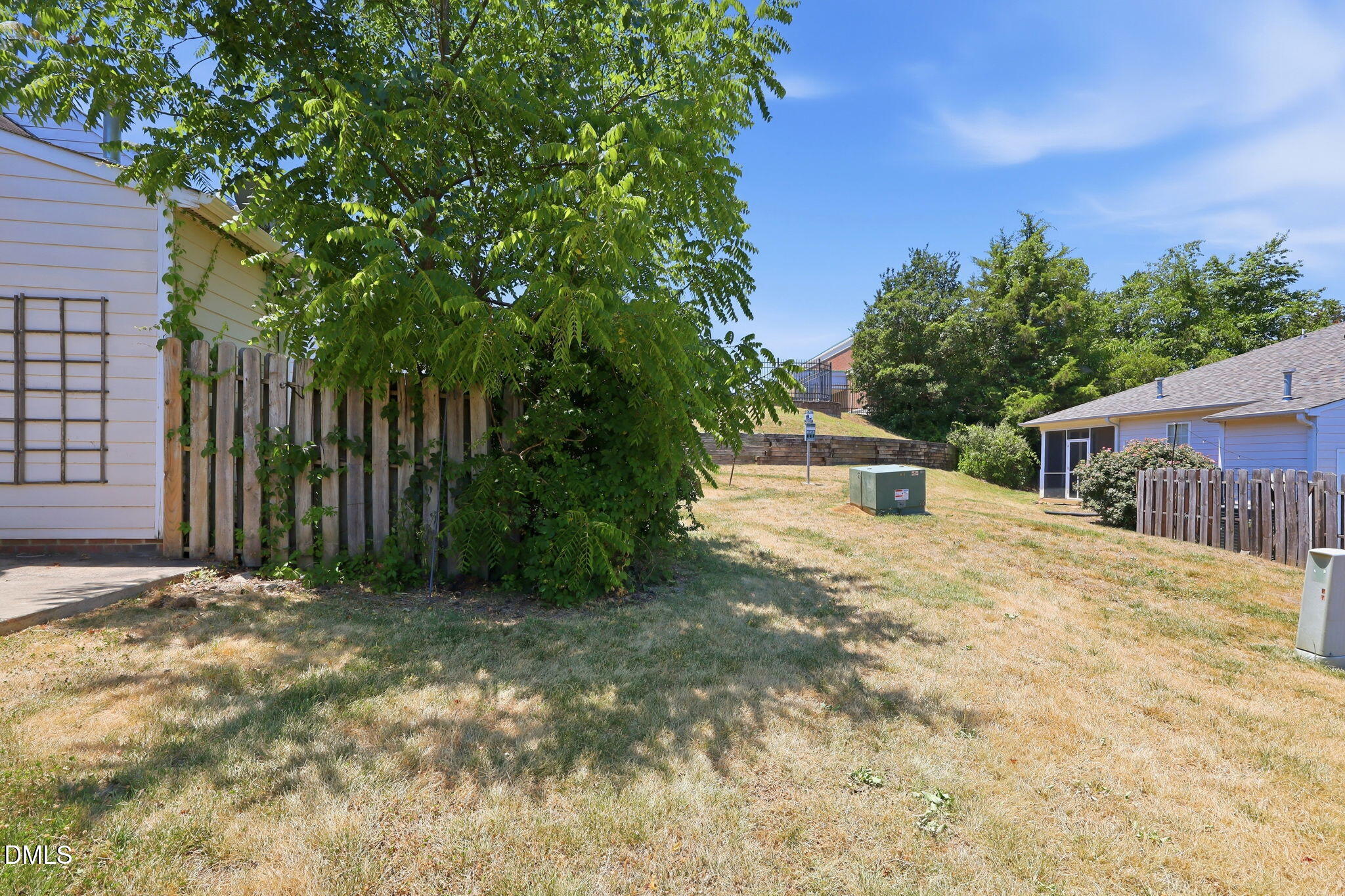 11 Signet Drive