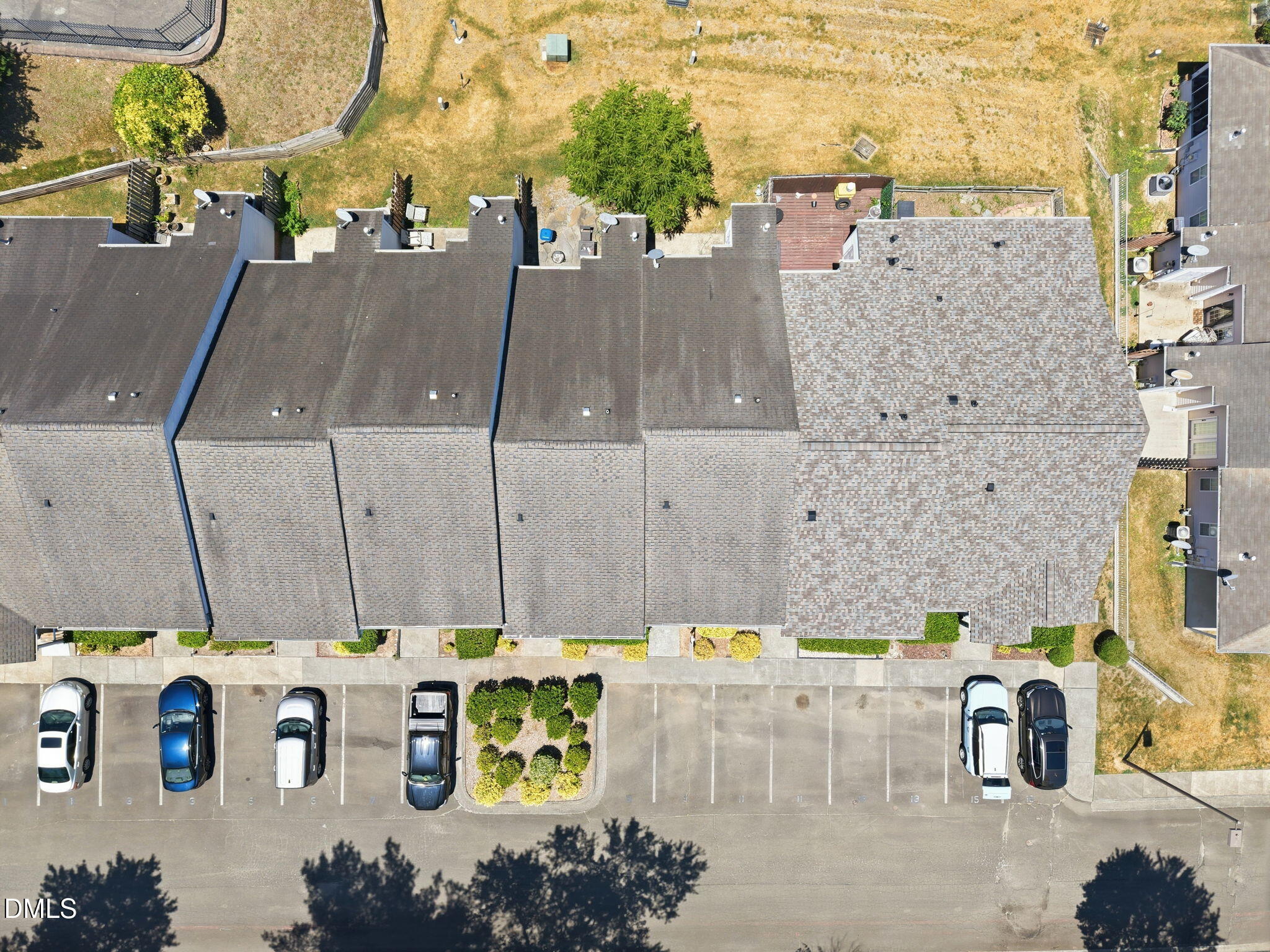 11 Signet Drive