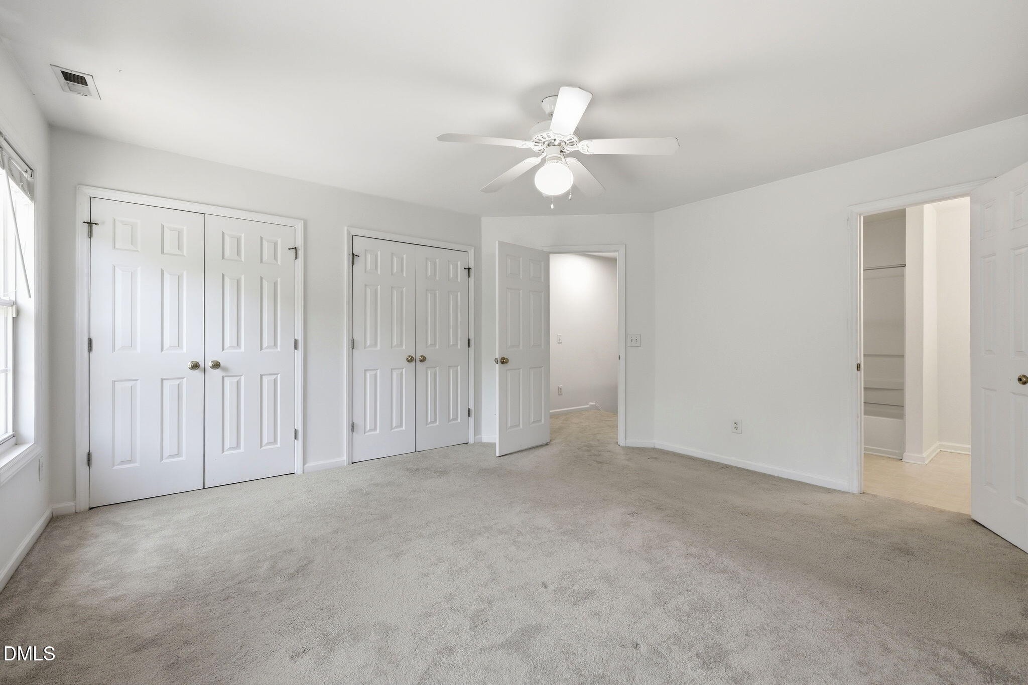 11 Signet Drive