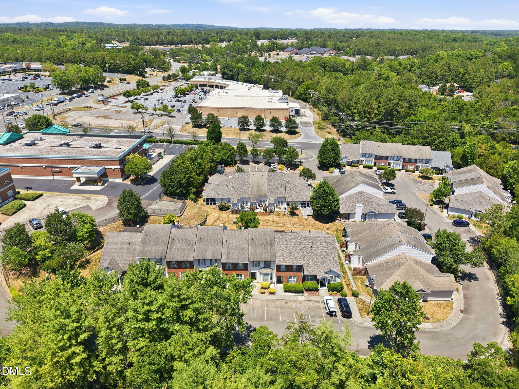 11 Signet Drive
