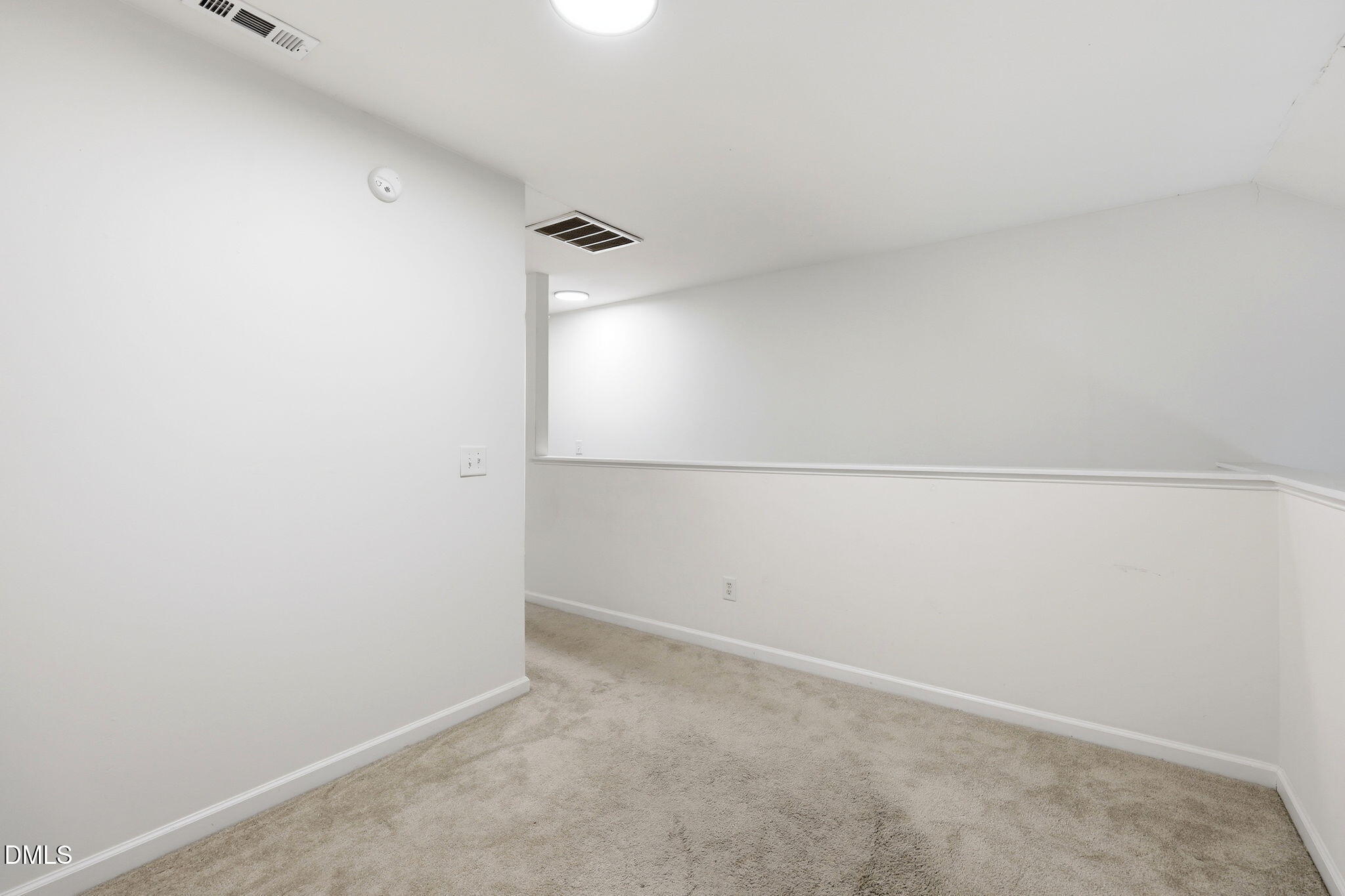 11 Signet Drive