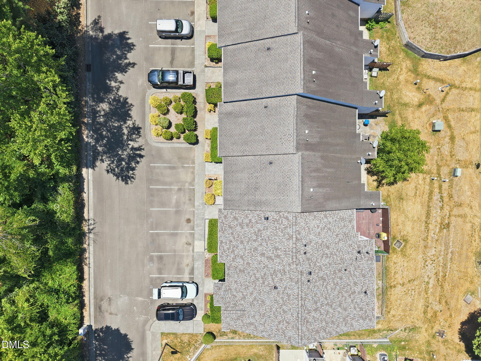 11 Signet Drive