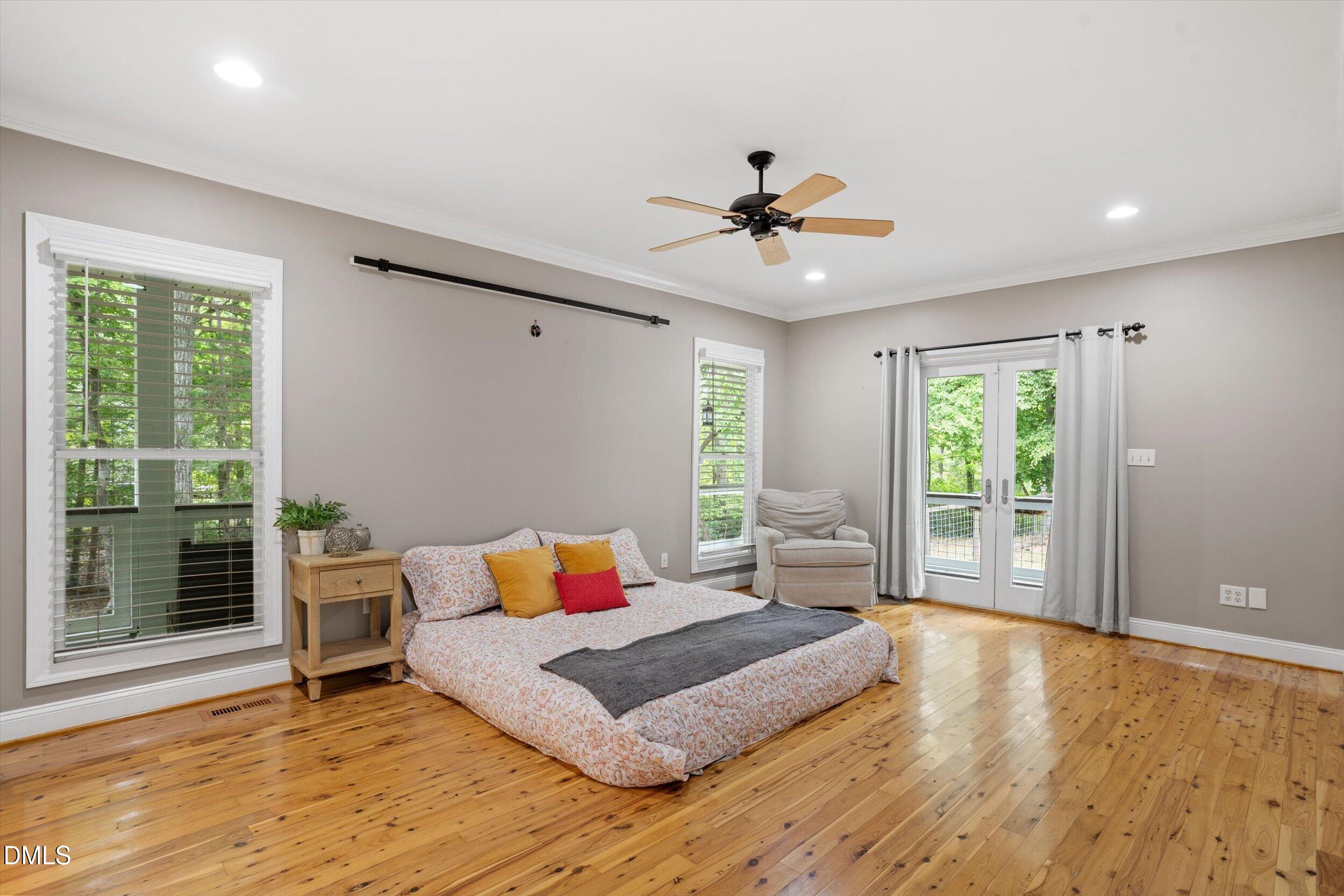 303 Bowen Road
