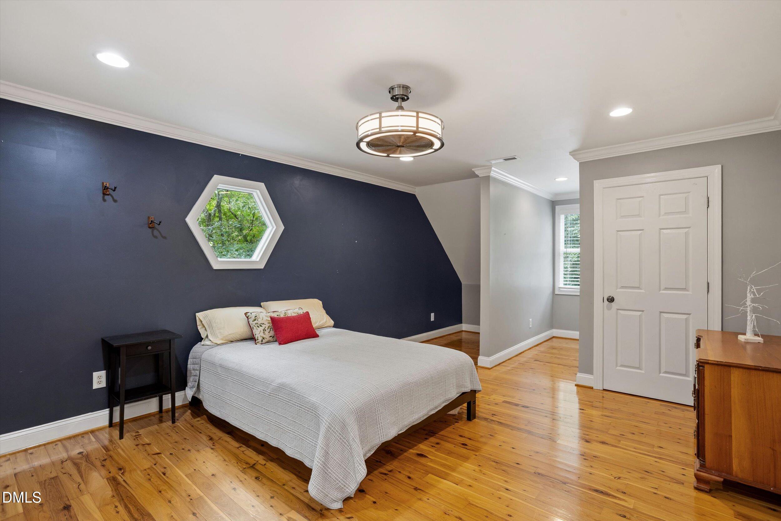 303 Bowen Road
