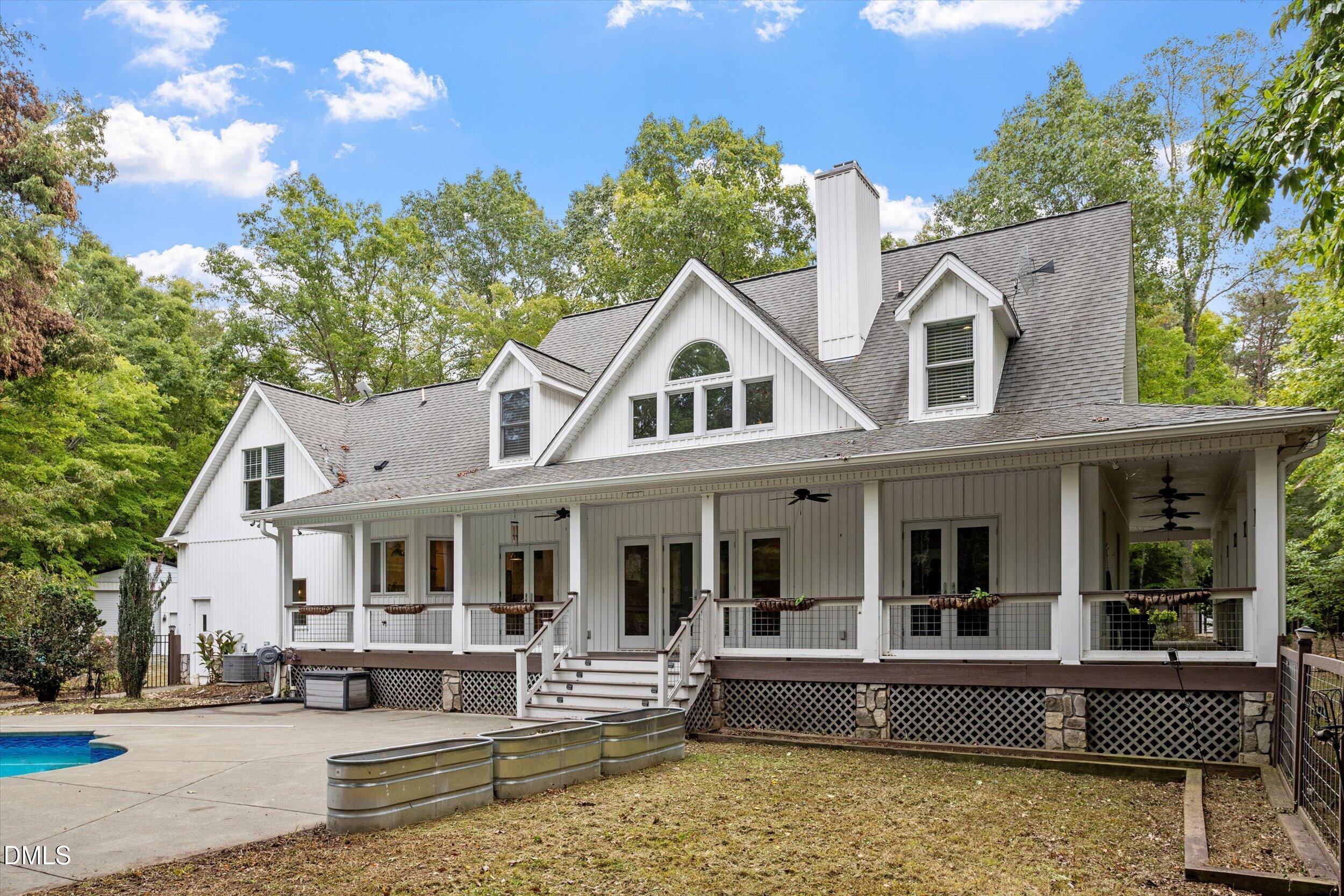 303 Bowen Road