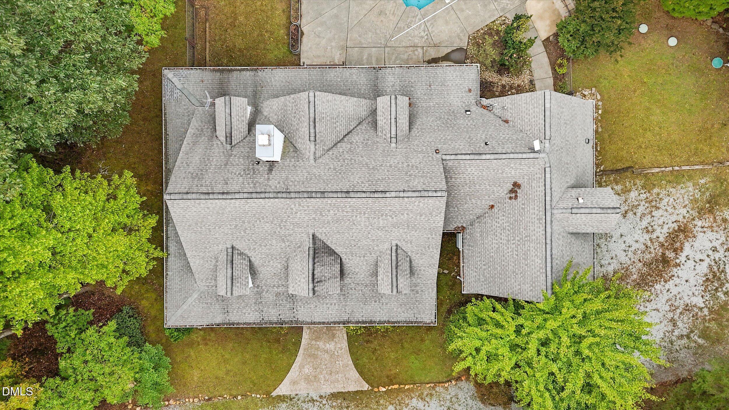 303 Bowen Road