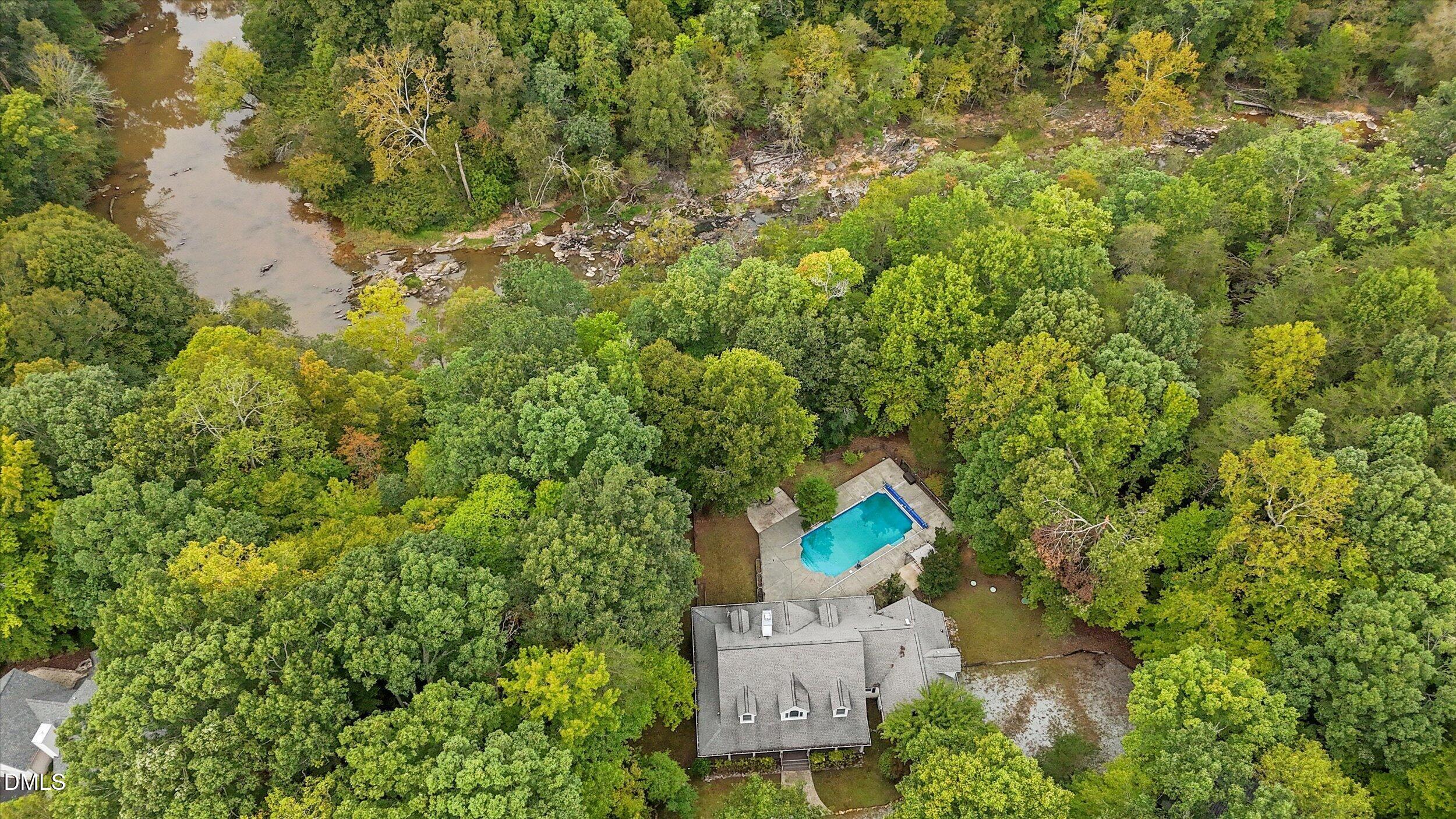 303 Bowen Road