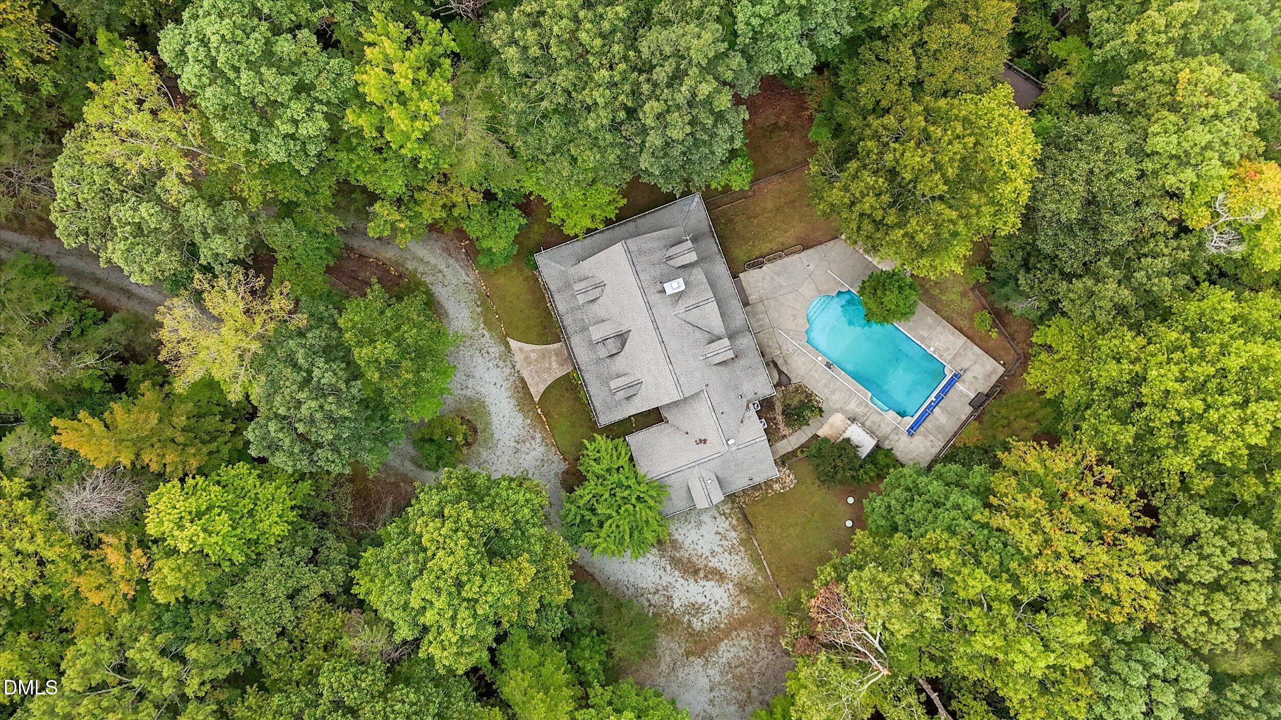 303 Bowen Road