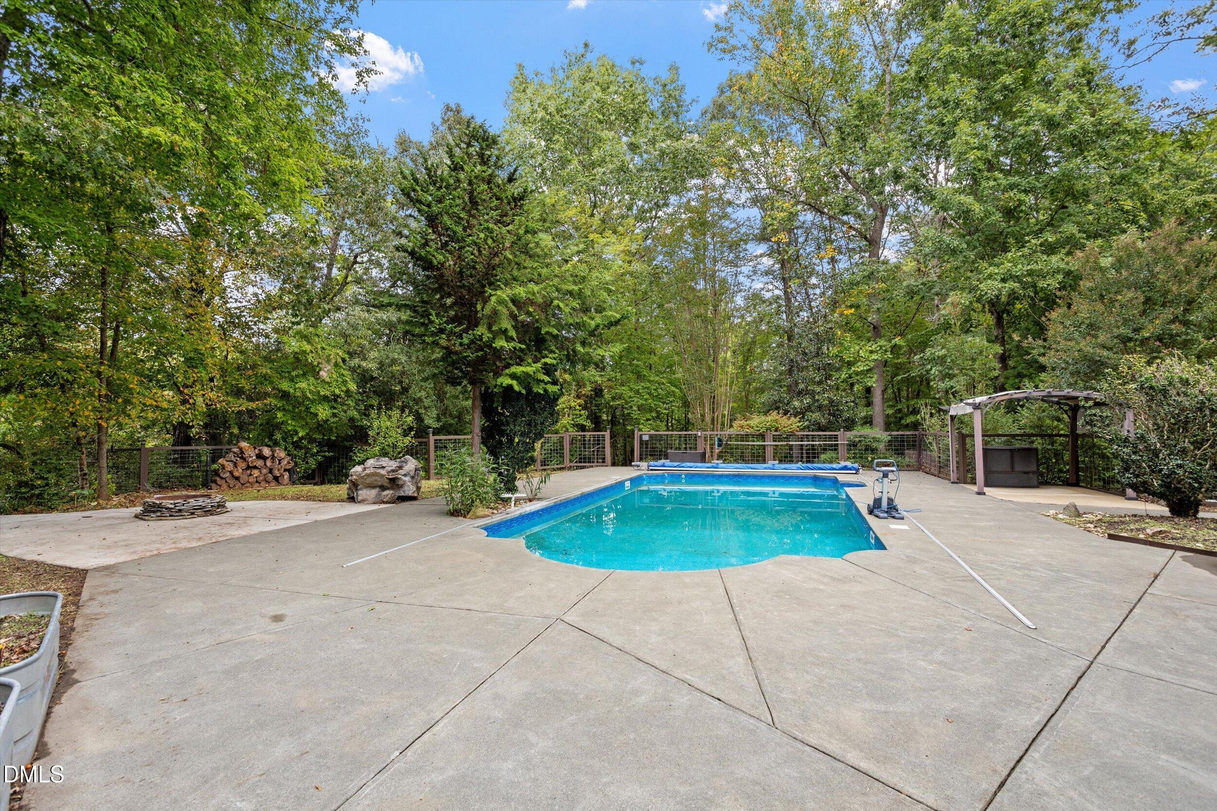 303 Bowen Road