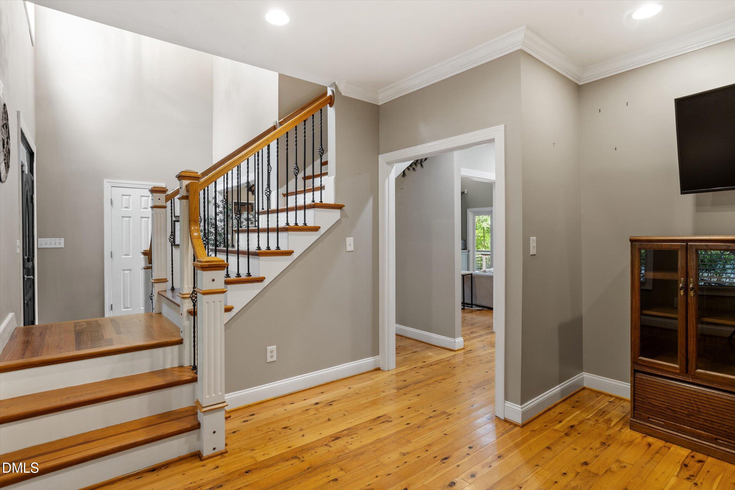 303 Bowen Road
