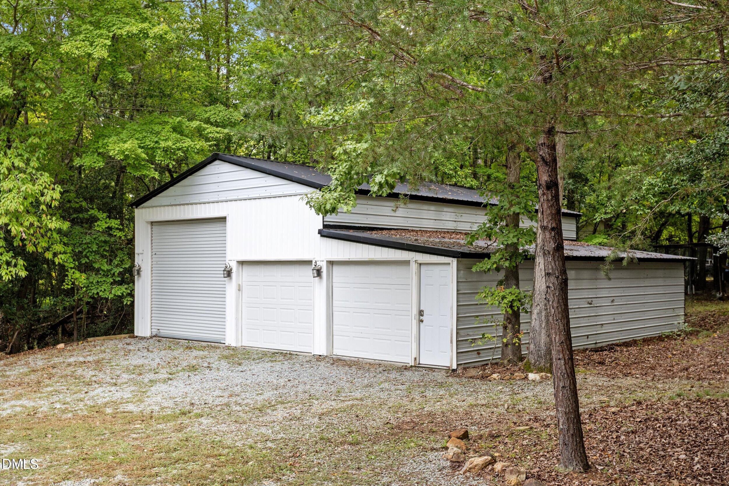 303 Bowen Road