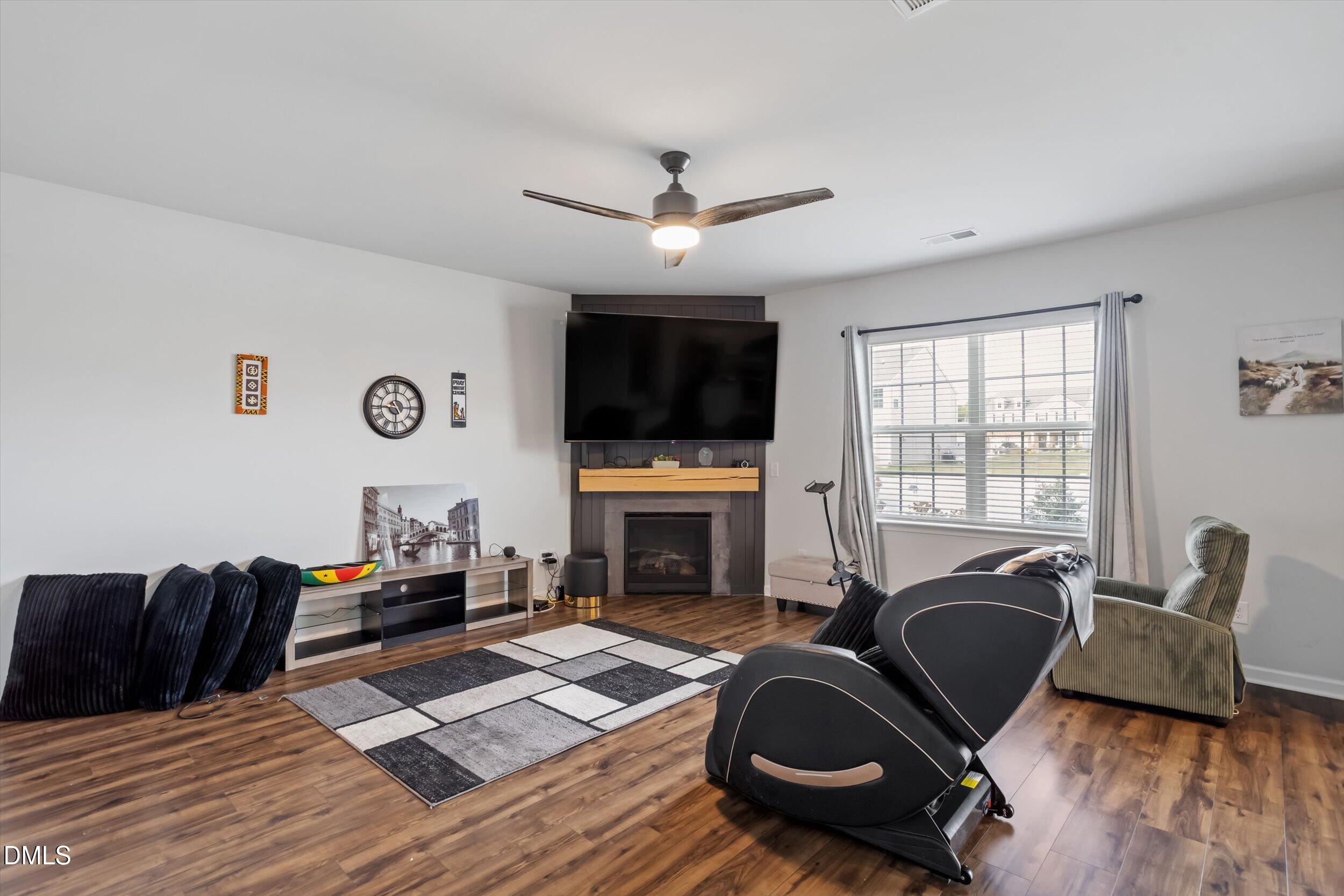 3237 Longpine Road
