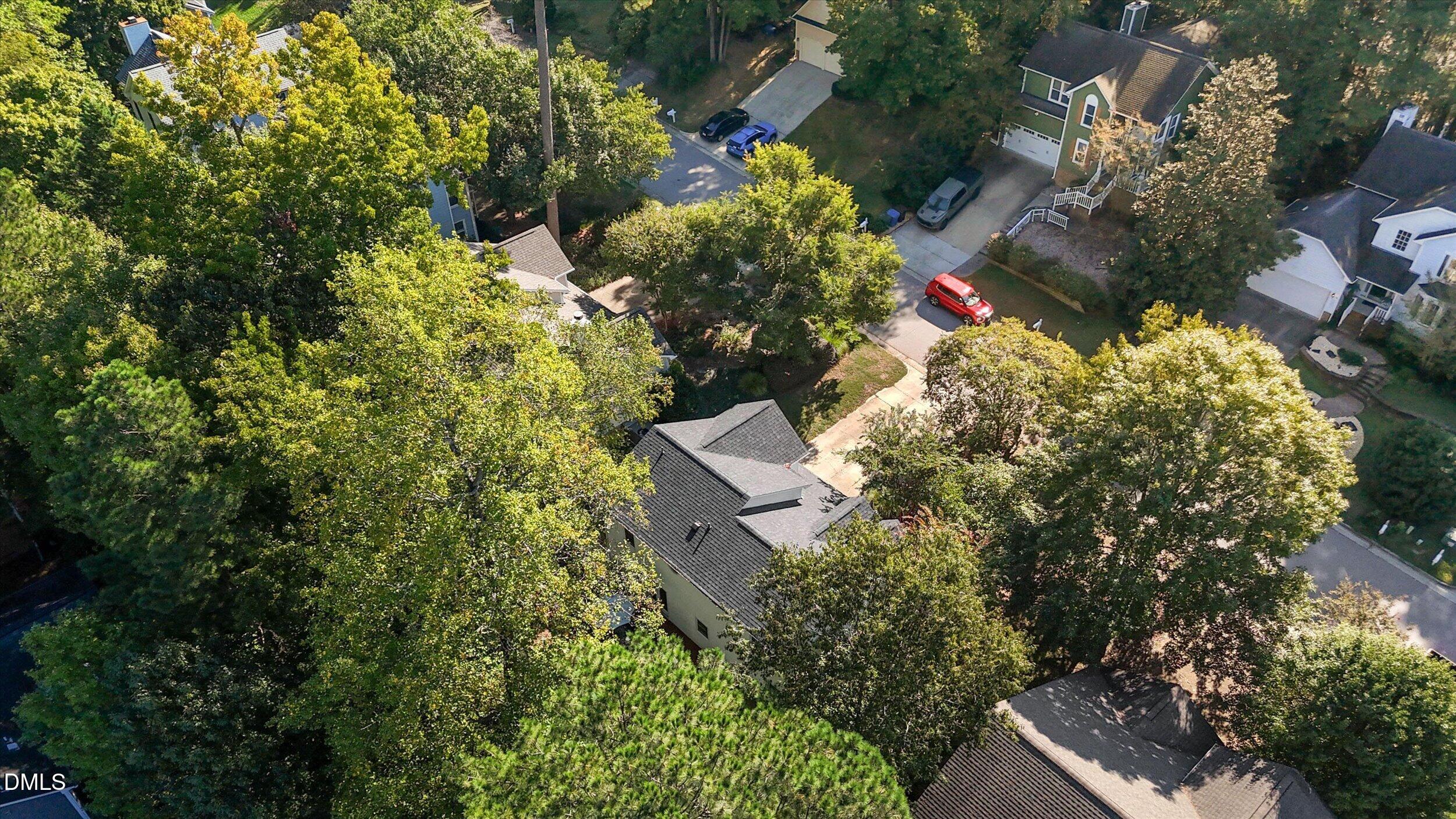 5112 Carolwood Lane