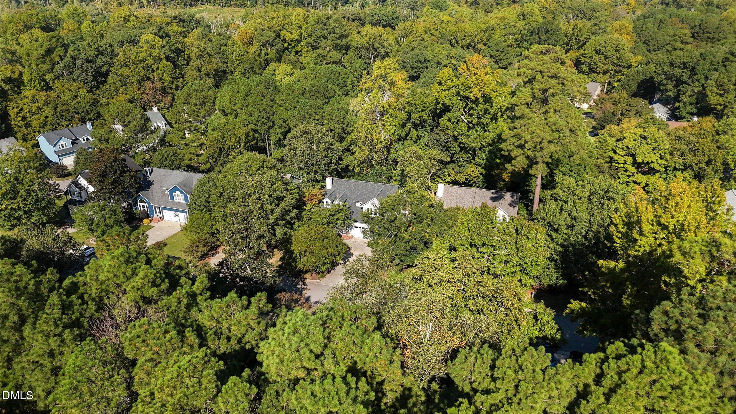 5112 Carolwood Lane