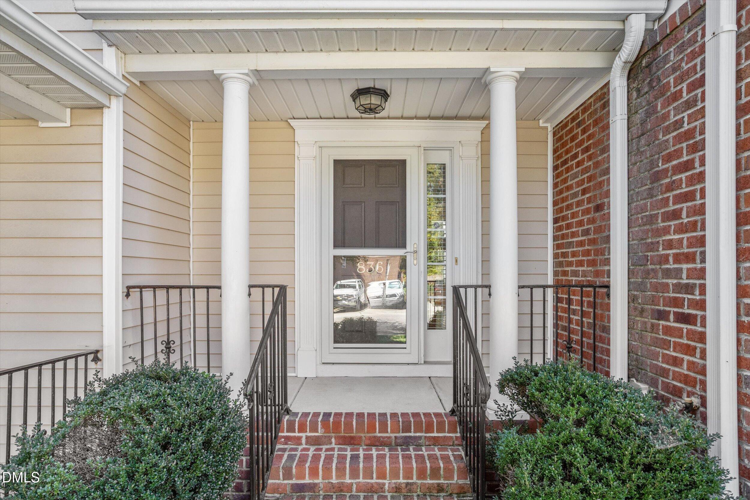 836 Saratoga Drive