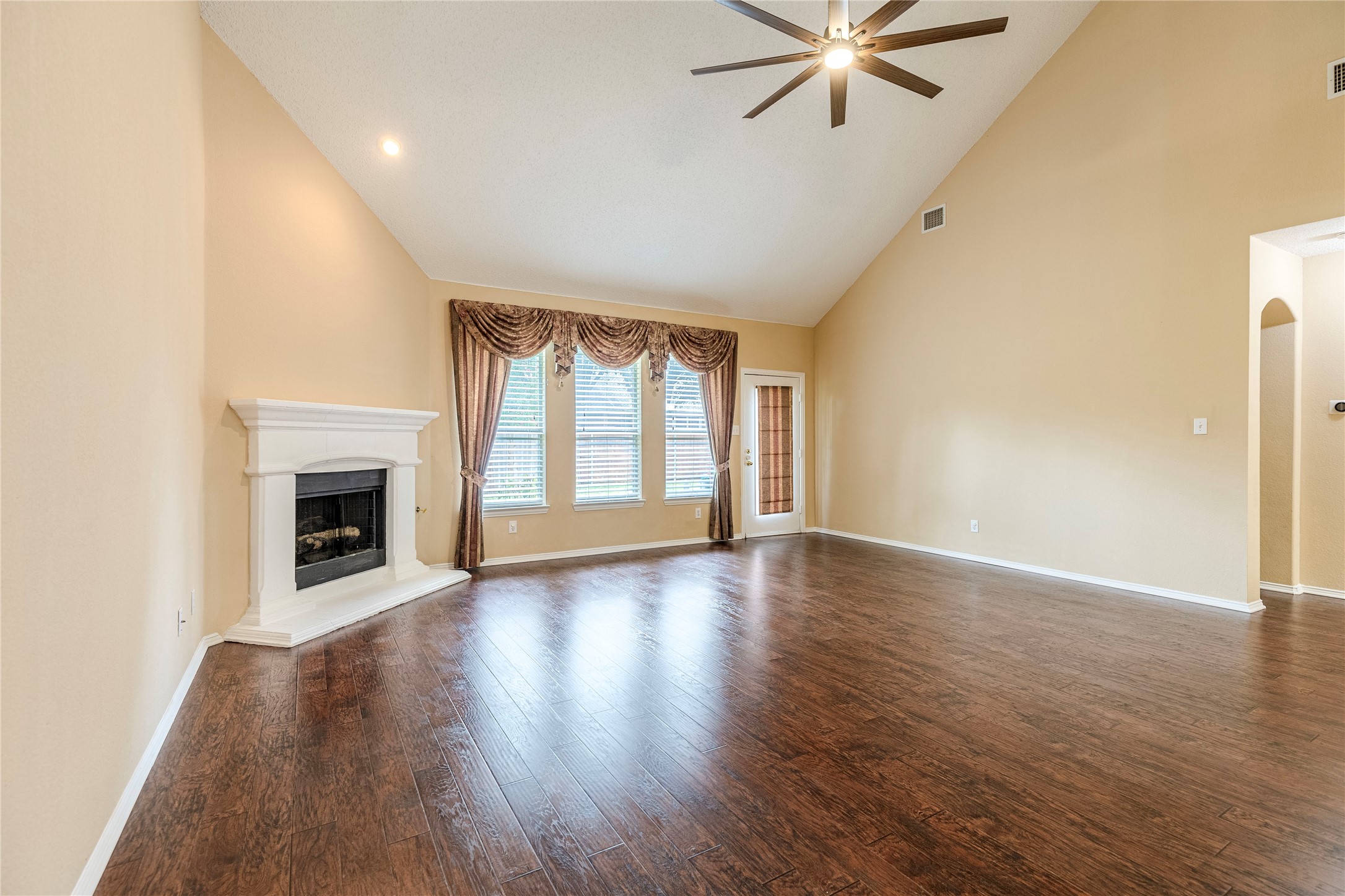 1011 Huntington Trail