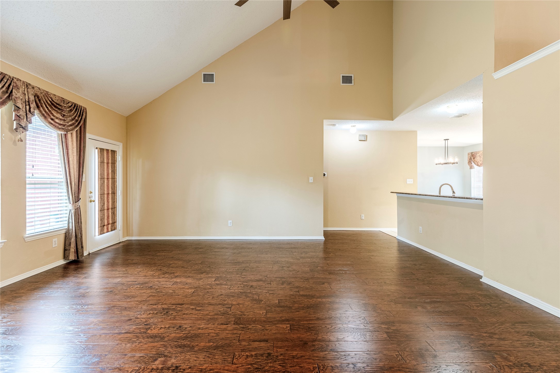 1011 Huntington Trail