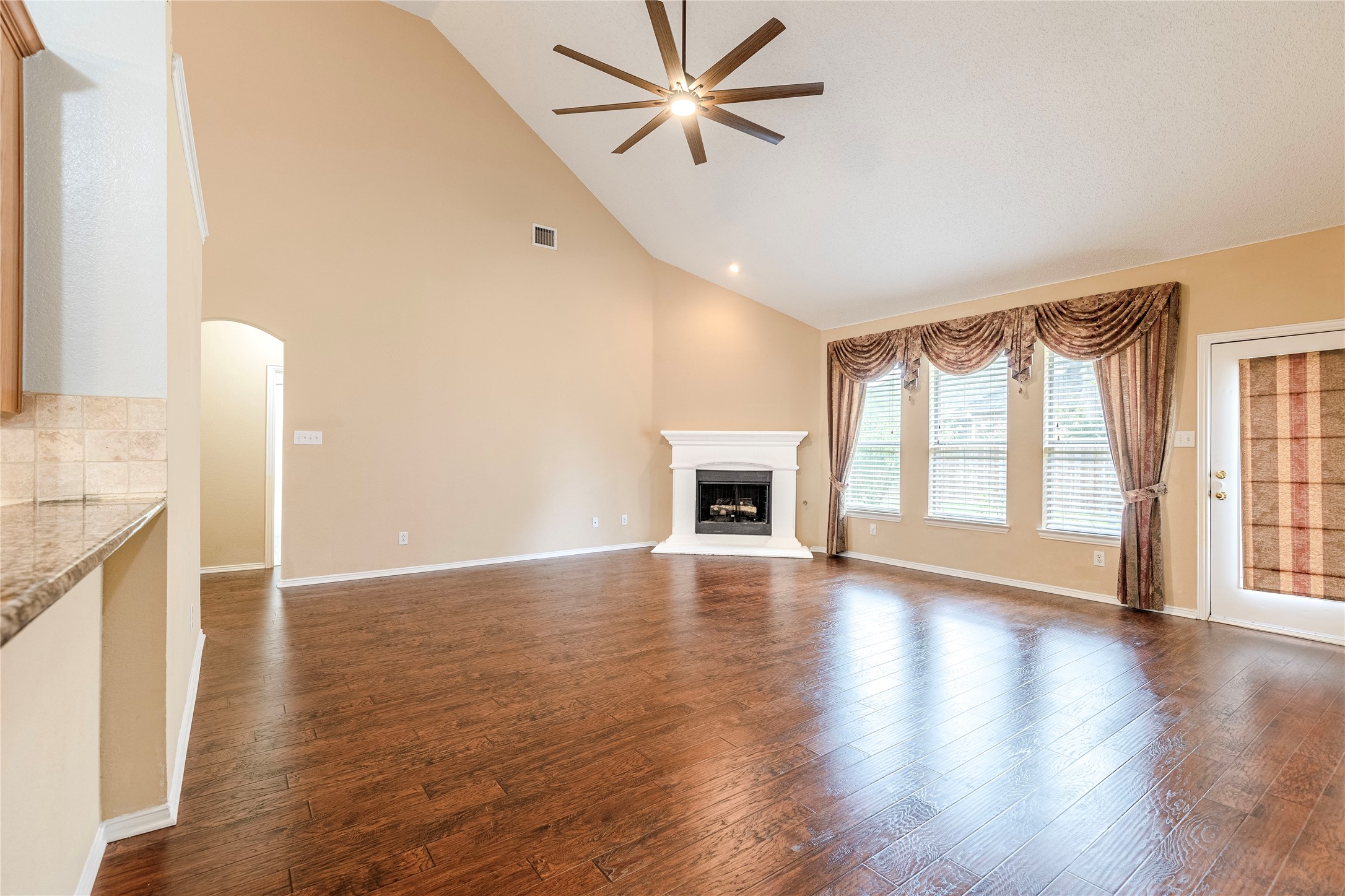 1011 Huntington Trail