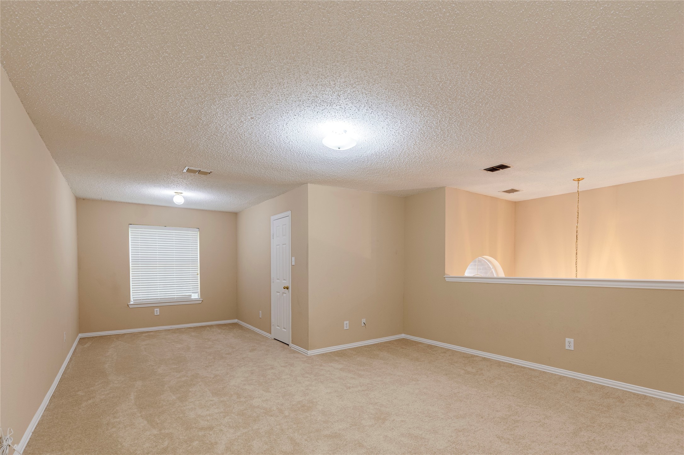 1011 Huntington Trail