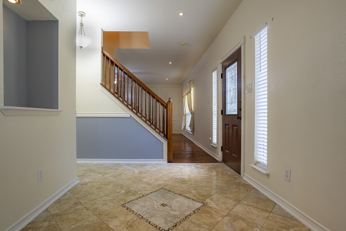 2226 Oak Grove Circle