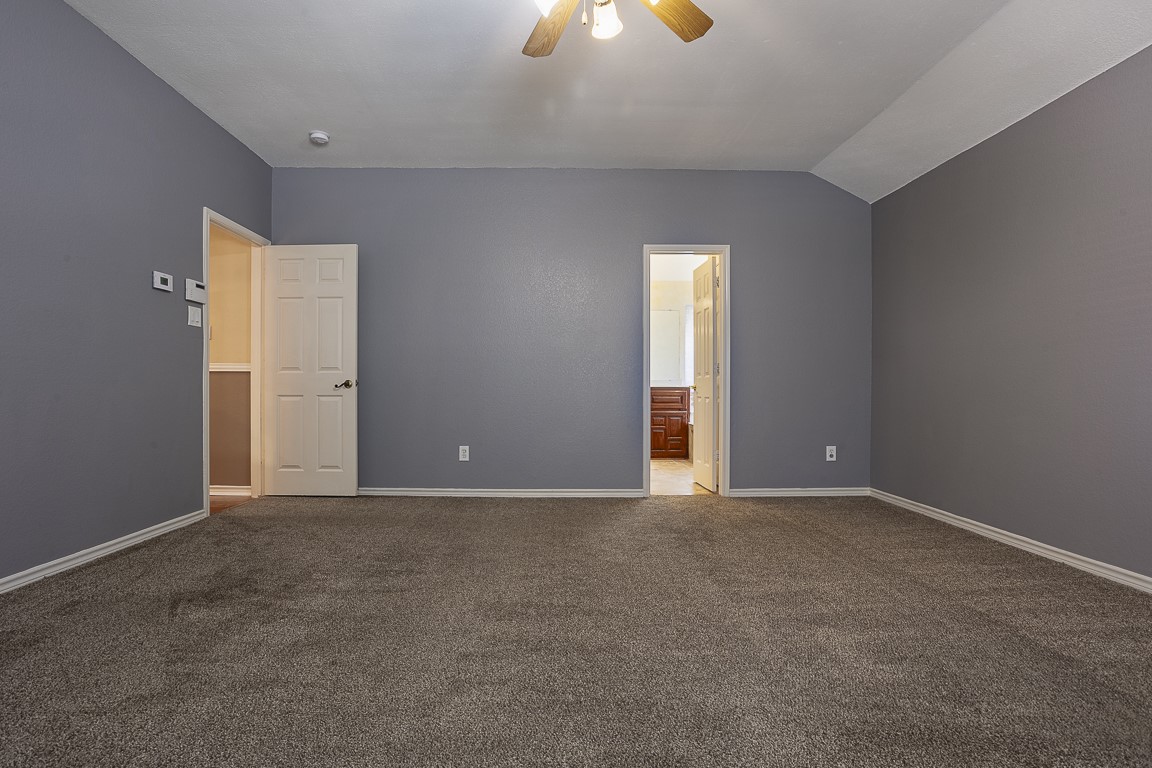 2226 Oak Grove Circle