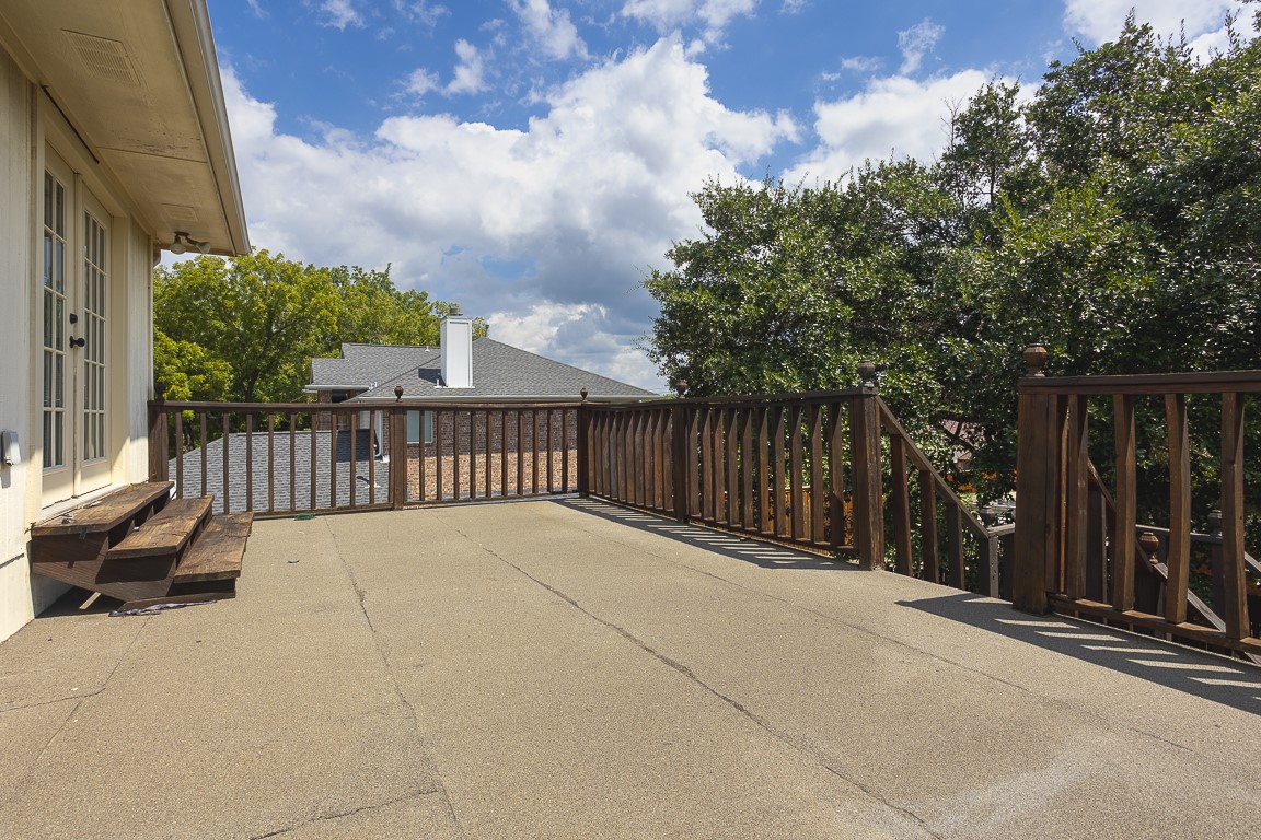 2226 Oak Grove Circle