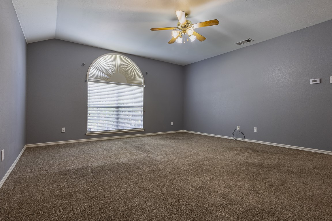 2226 Oak Grove Circle